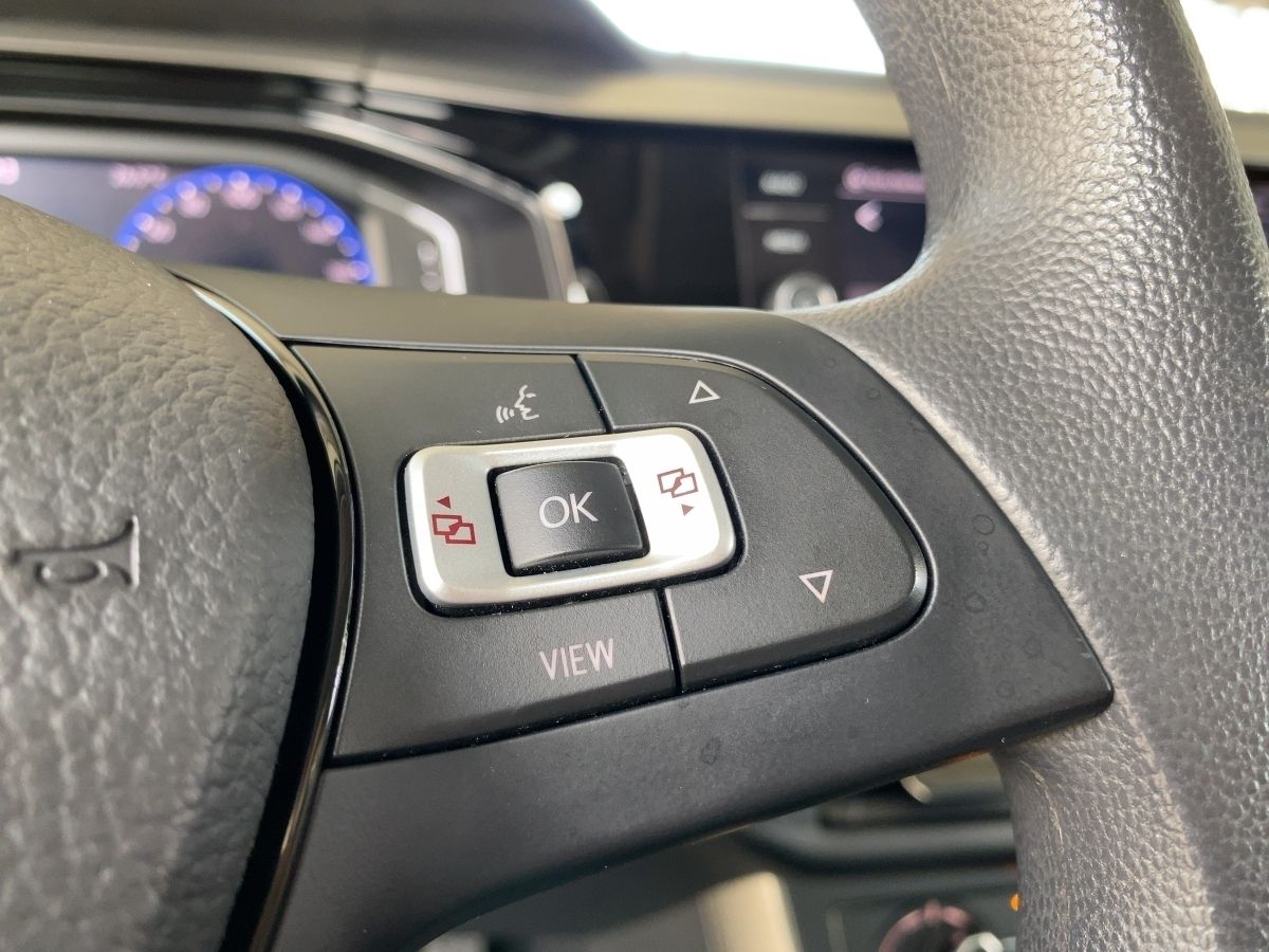 Volkswagen Polo VI Comfortline - Samsaru's Car Outlet