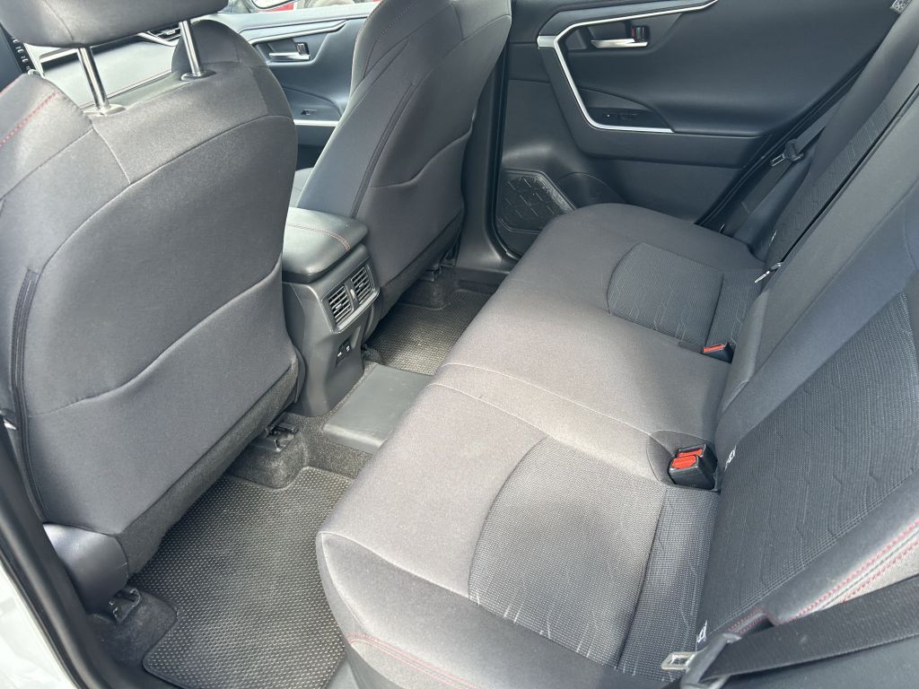 Toyota RAV 4 Plug-in-Hybrid - Samsaru's Car Outlet