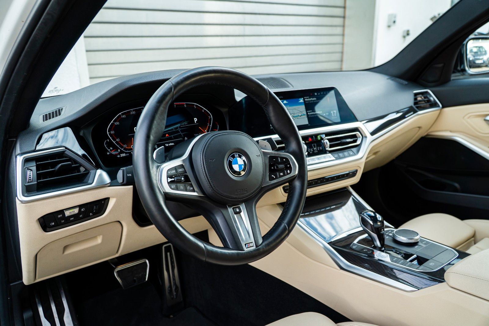 BMW 330i MSport - Samsaru's Car Outlet