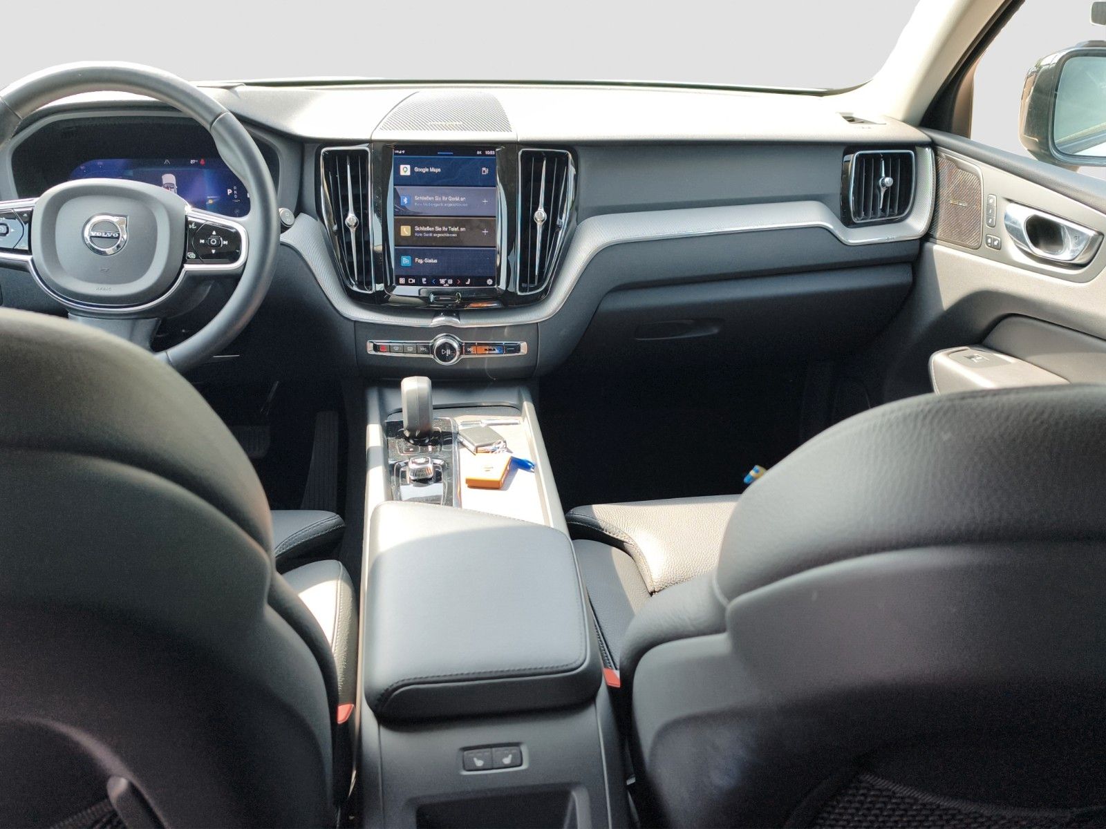 Volvo XC60 B4 Plus Dark AWD Standhzg ACC BLIS