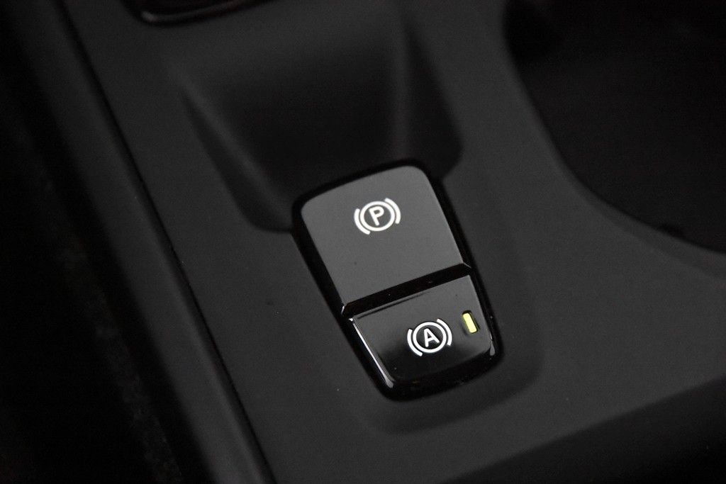 Volvo XC40 T4 Recharge - Samsaru's Car Outlet
