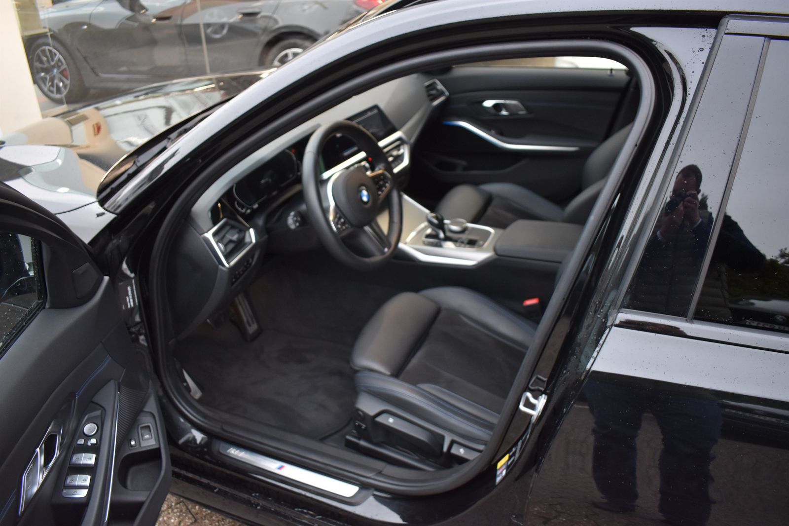 BMW 330e Touring M Sport - Samsaru's Car Outlet