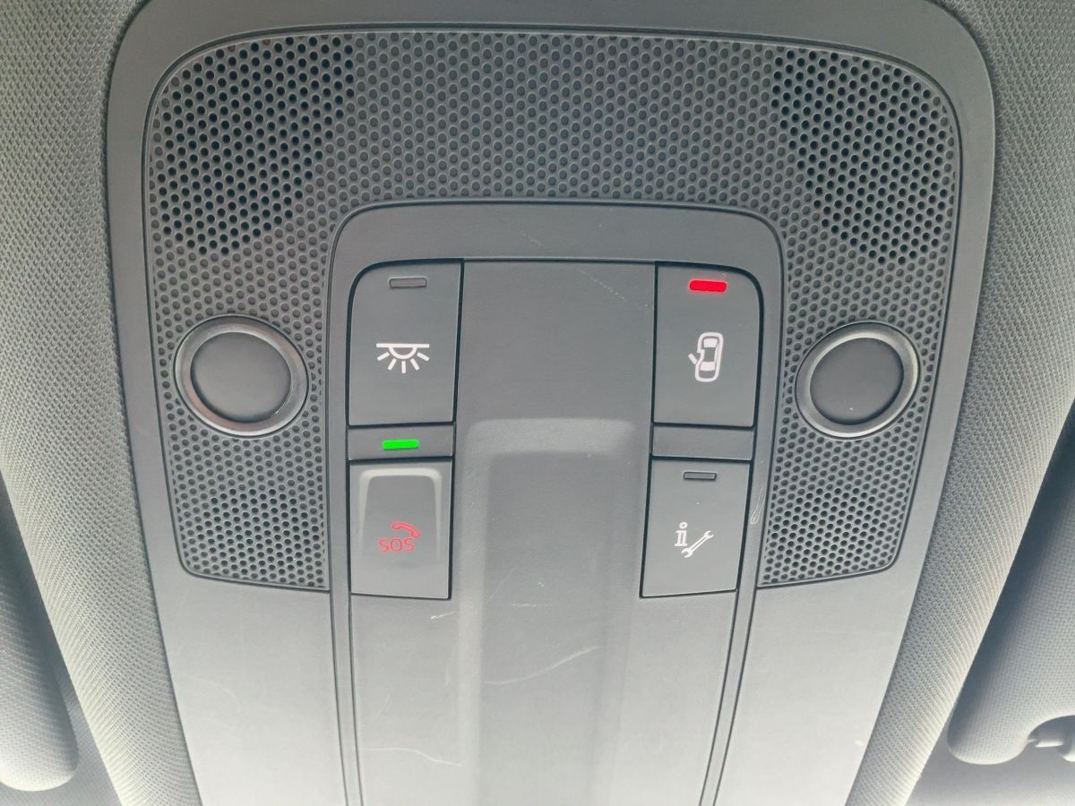 Audi A3 Limousine 30 TFSI S-TR ADVANCED - Samsaru's Car Outlet