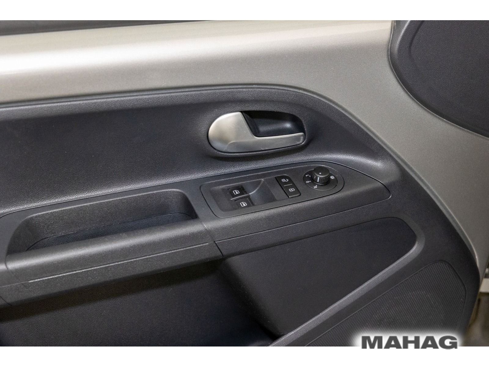 Volkswagen e-up! Style Plus - Samsaru's Car Outlet