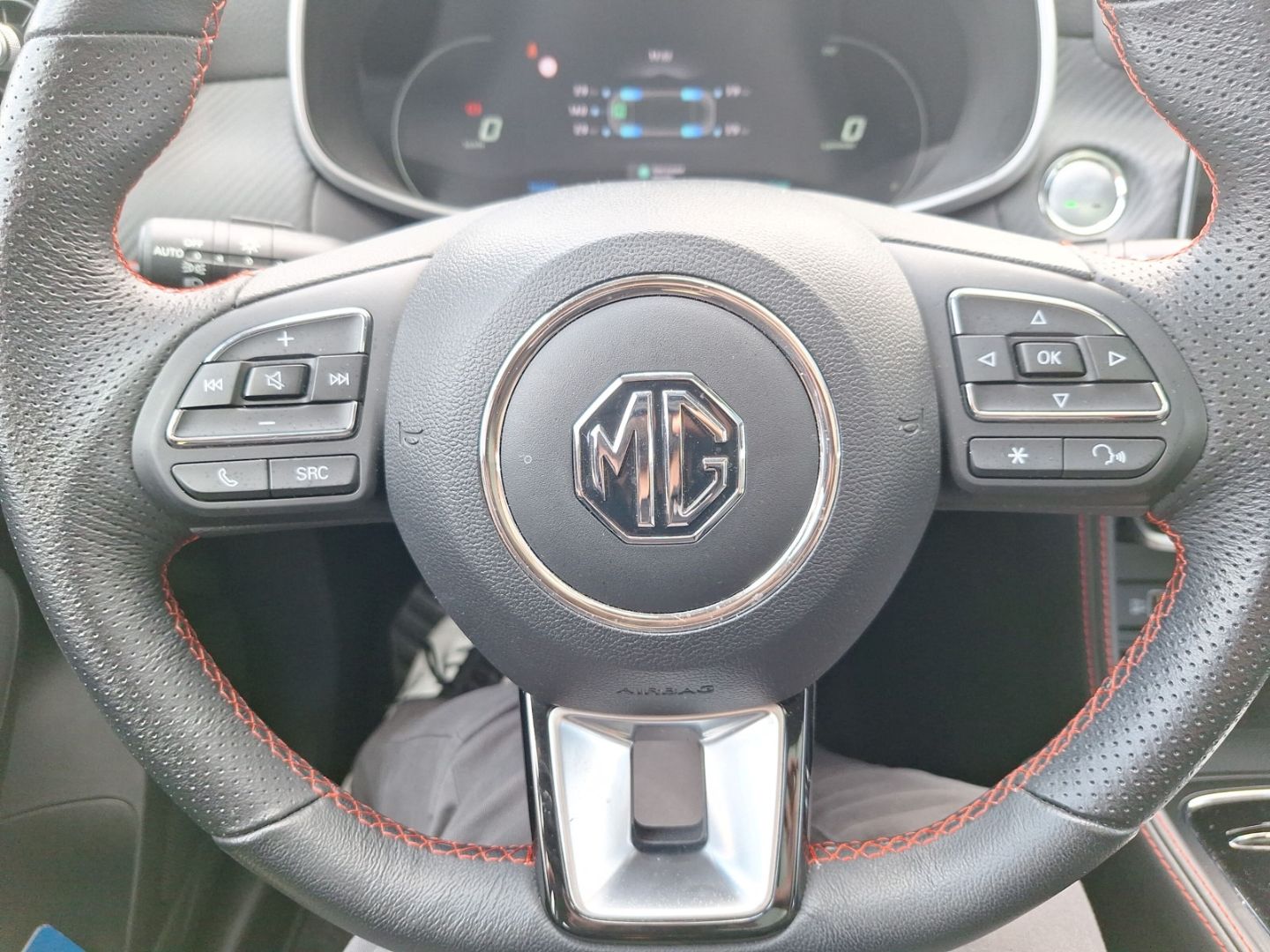 MG ZS EV MAXIMAL LUXERY NAVI PANORAMA LED PDC RFK