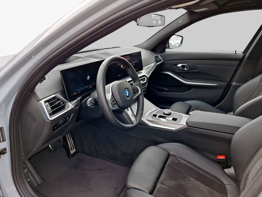 BMW 330e xDrive Aut. - Samsaru's Car Outlet