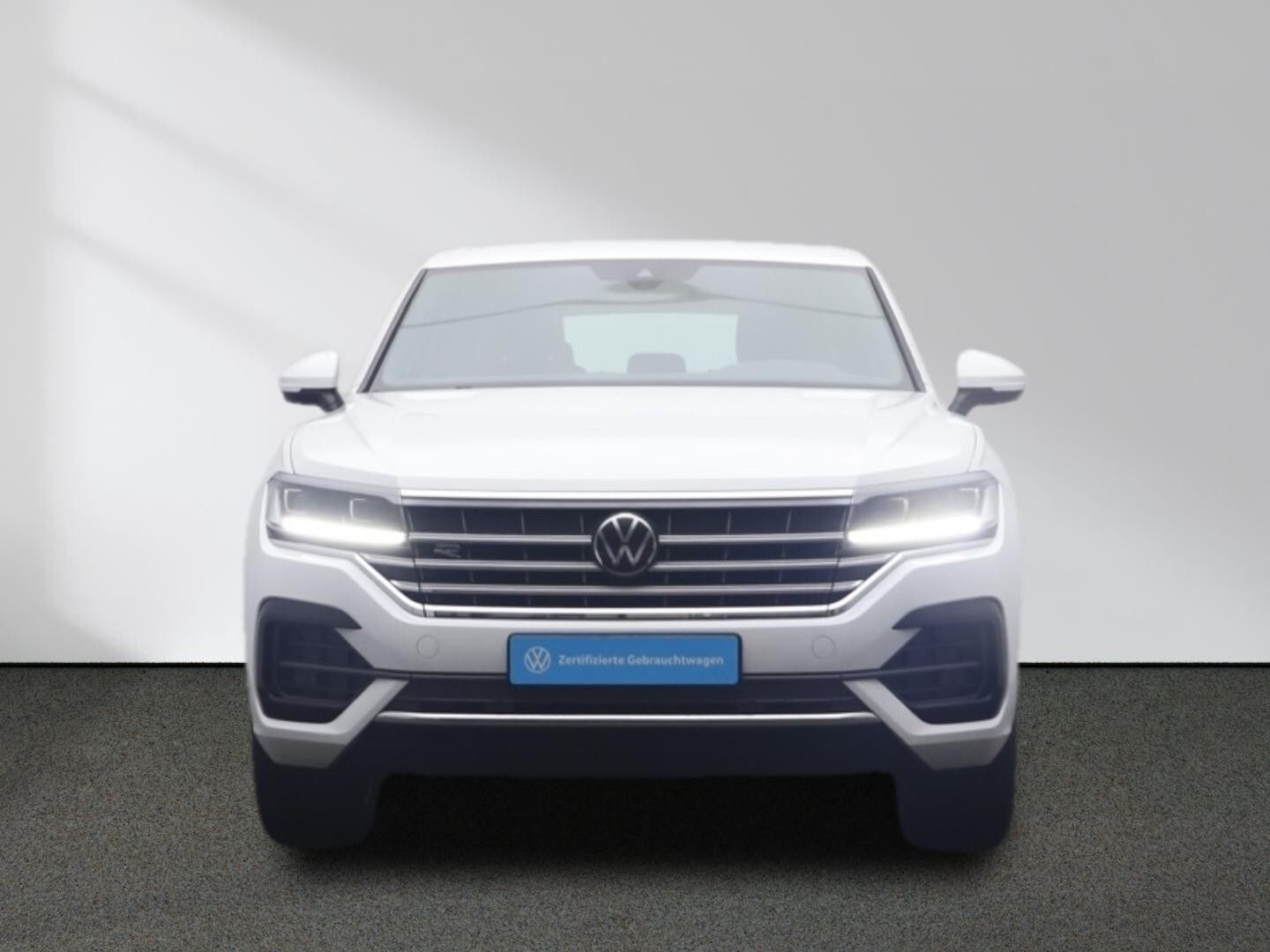 Volkswagen Touareg R-Line 3.0TDI V6 4Motion - Samsaru's Car Outlet