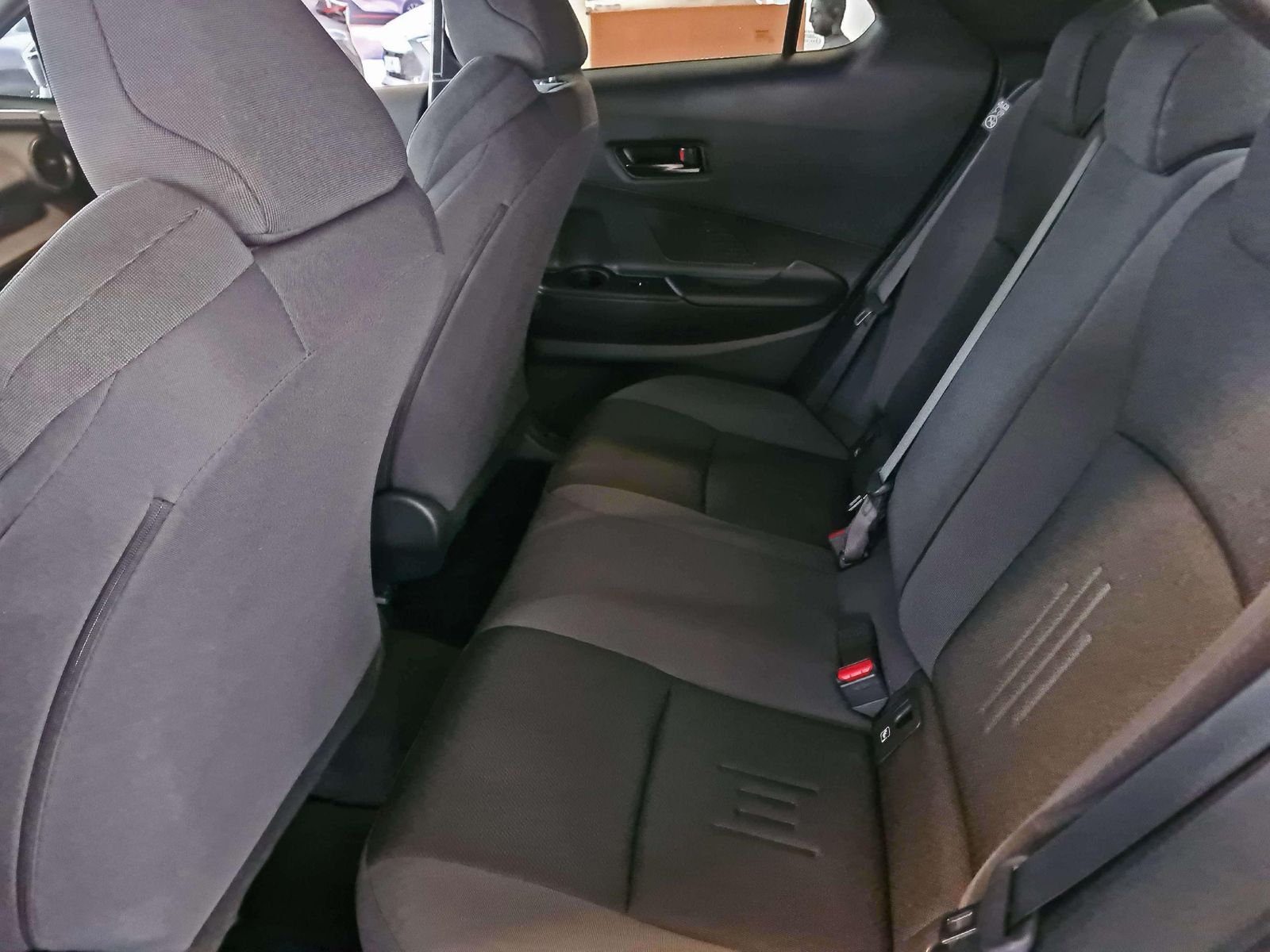 Toyota C-HR C-HR 1.8 Hybrid Team Deutschland + Allwette