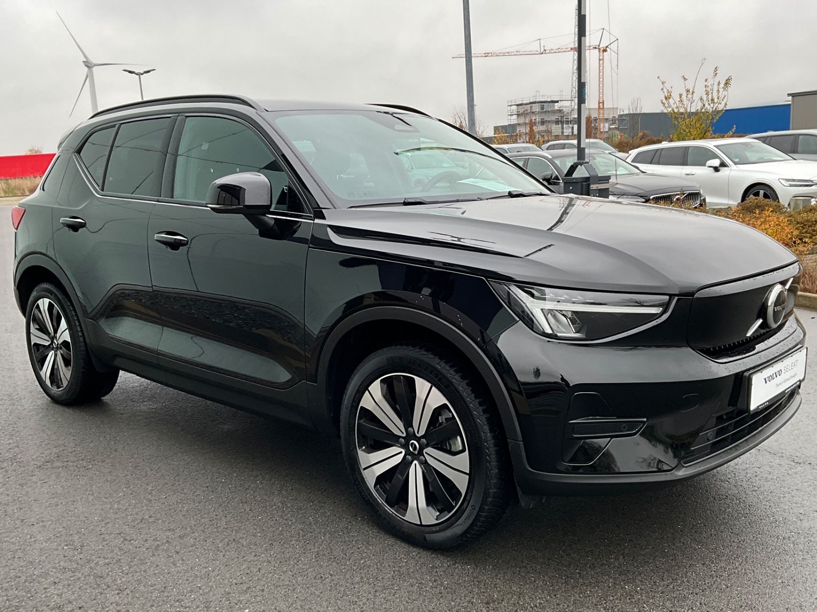 Volvo XC40 Core Recharge Pure Electric AWD