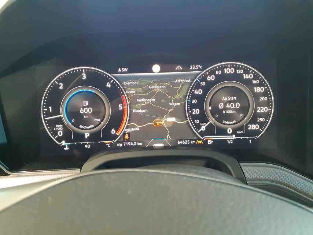 Volkswagen Touareg 3.0 TDI R-LINE BLACK - Samsaru's Car Outlet