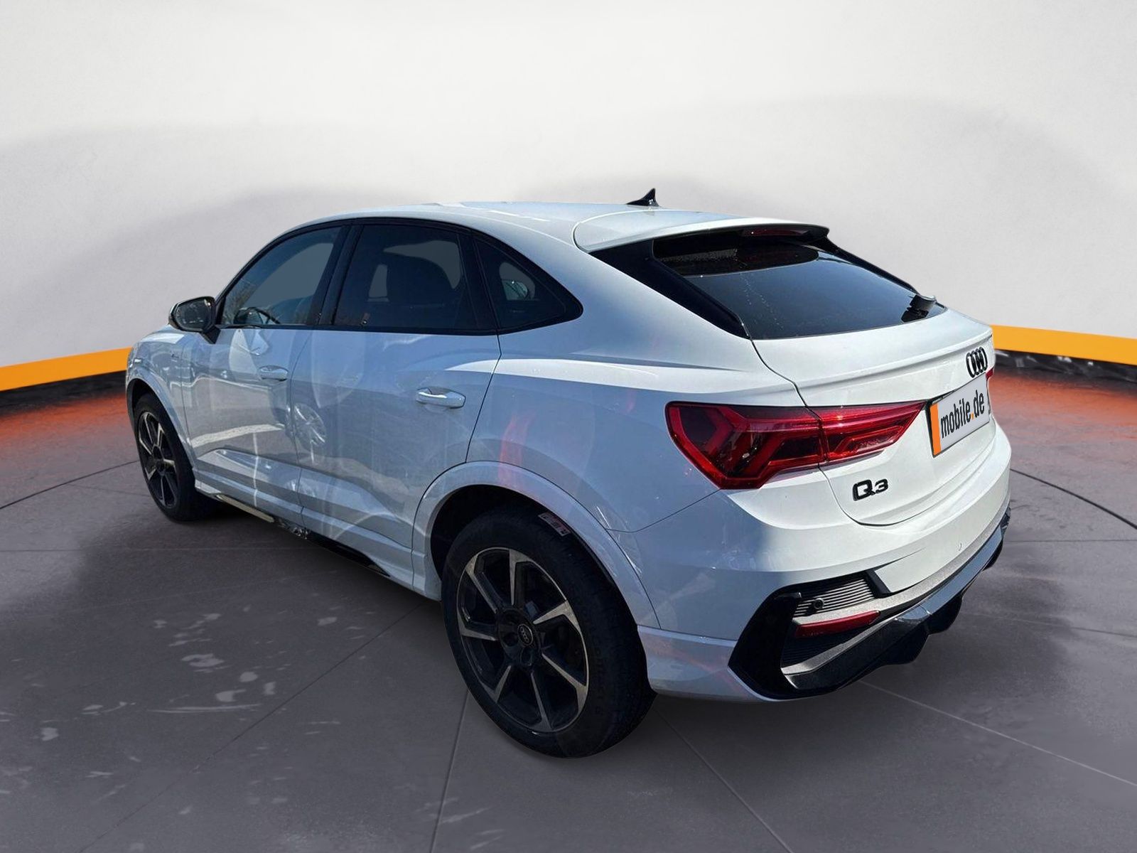 Audi Q3 Sportback 40 TFSI quattro S line - Samsaru's Car Outlet