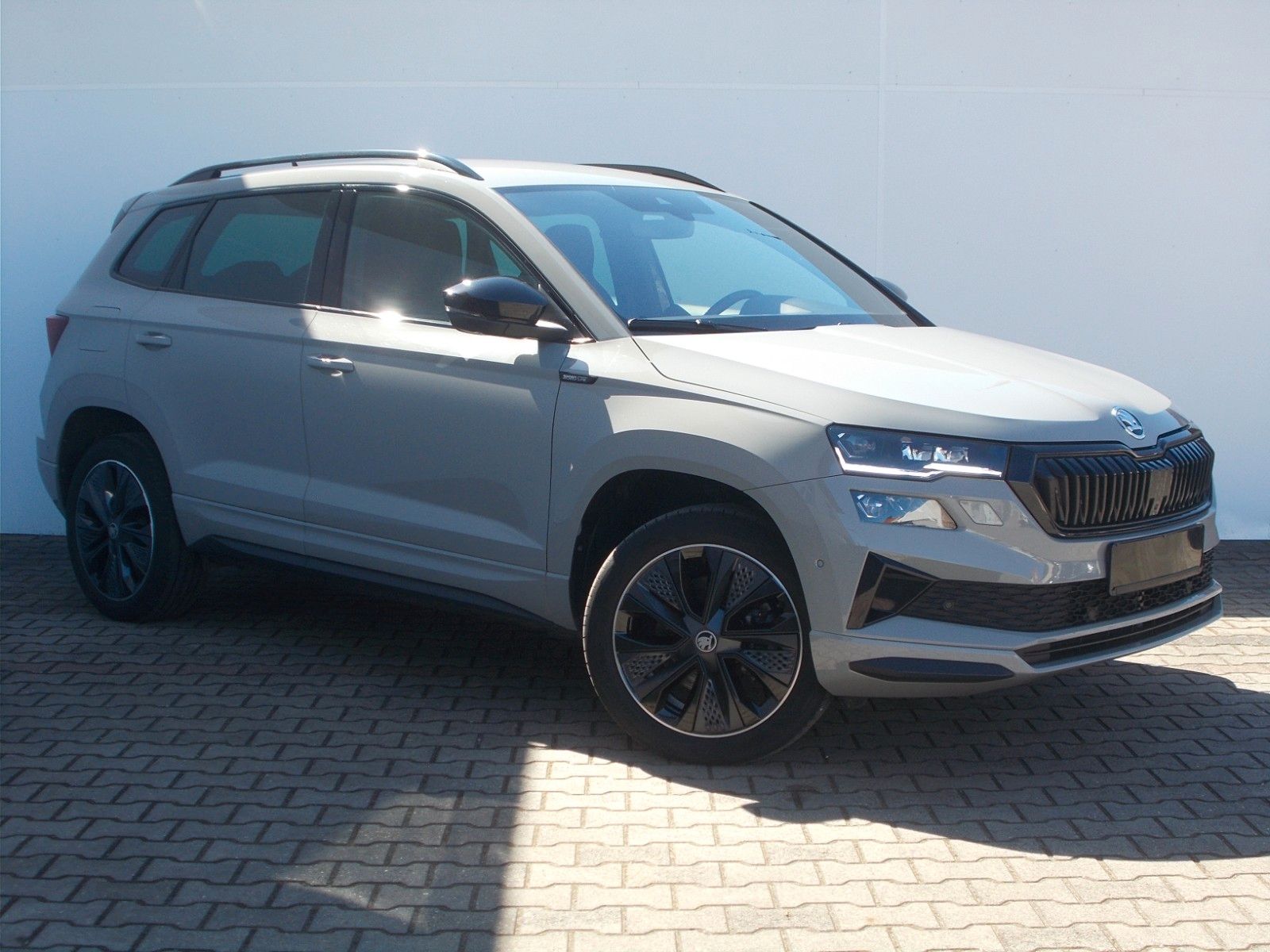 Skoda Karoq  1.5 TSI Sportline*DSG*Navi*LED *360° *AHK