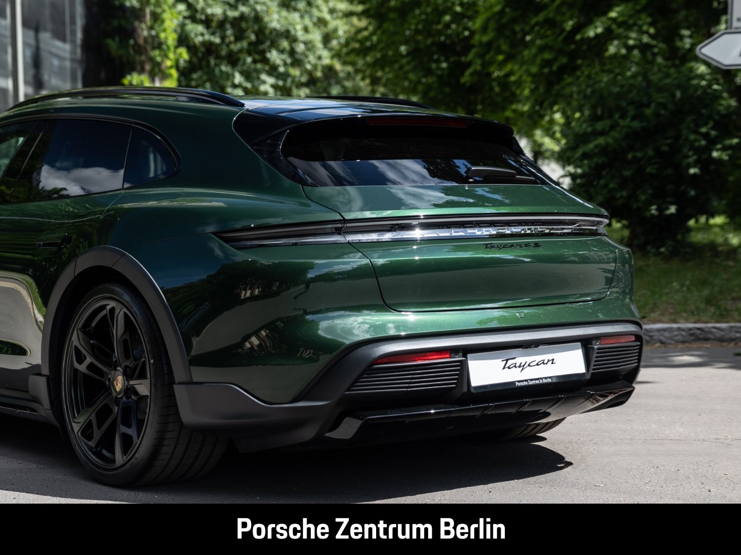 Porsche Taycan 4S Cross Turismo HD-Matrix HA-Lenkung