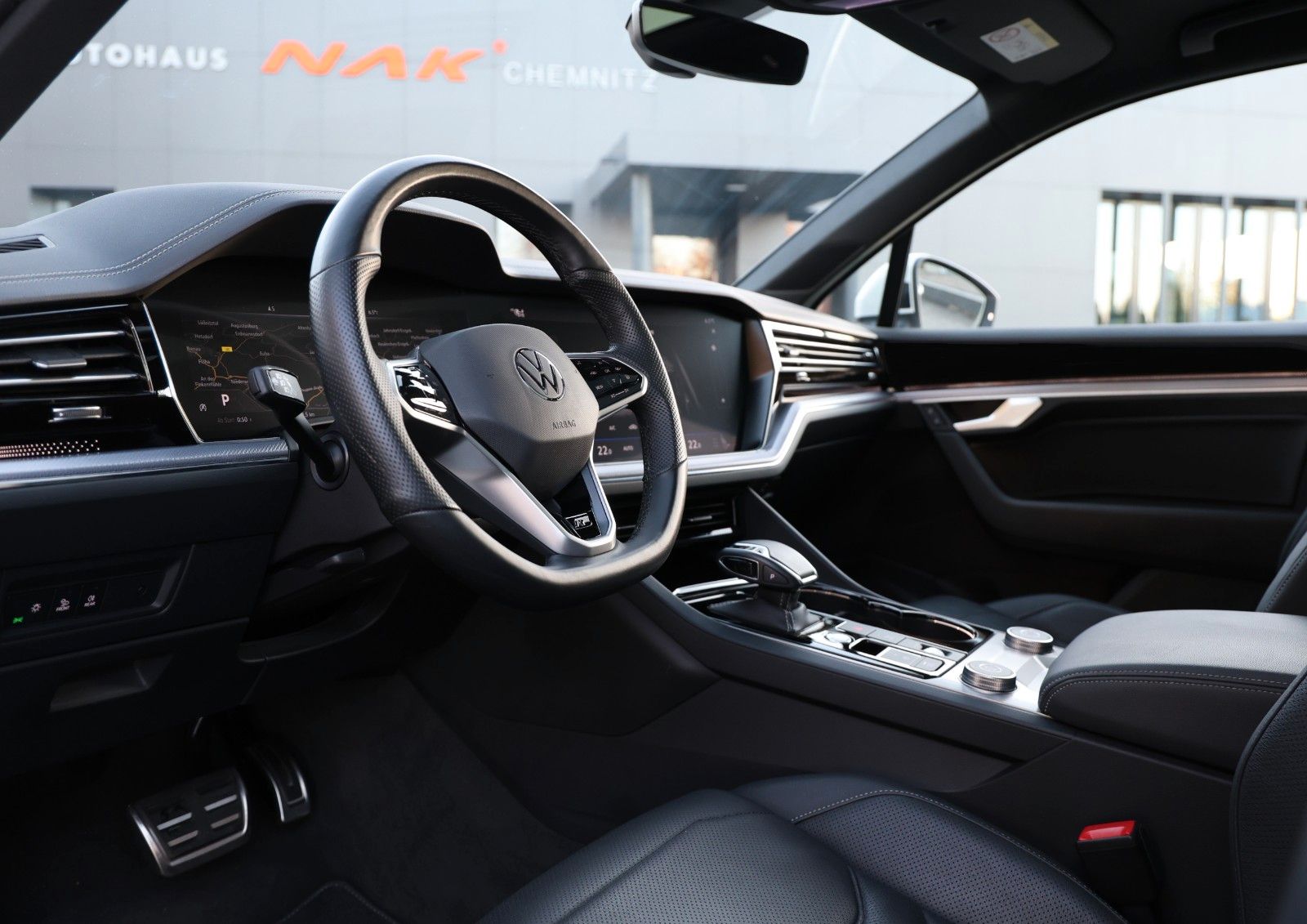 Volkswagen Touareg R-Line V8 TDI 4Mo. AHK Pano 360° Massage