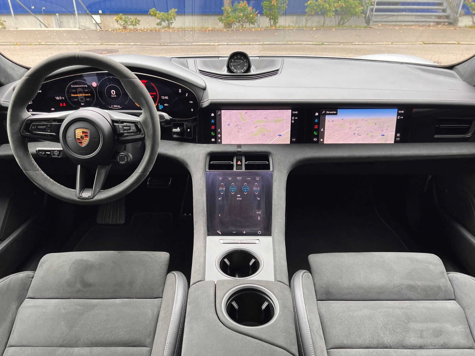 Porsche Taycan GTS #SPORT DESIGN CARBON! PDCC! PSCB 21"!