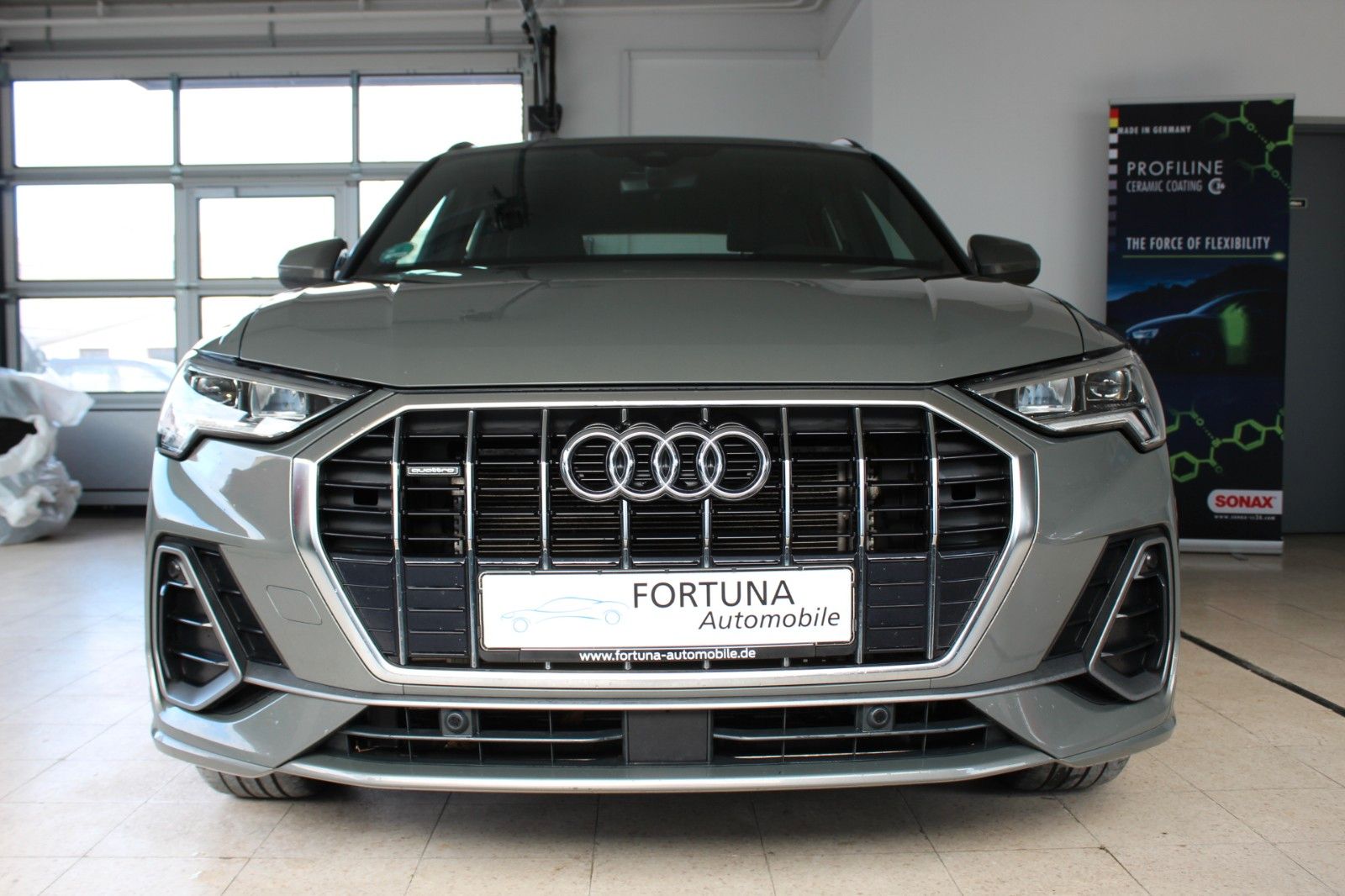 Audi Q3 35 TDI quattro S line - Samsaru's Car Outlet
