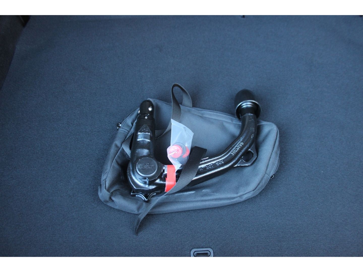 Ford Focus 1.0 Active X Matrix AHZV P-Dach 18'' B&O