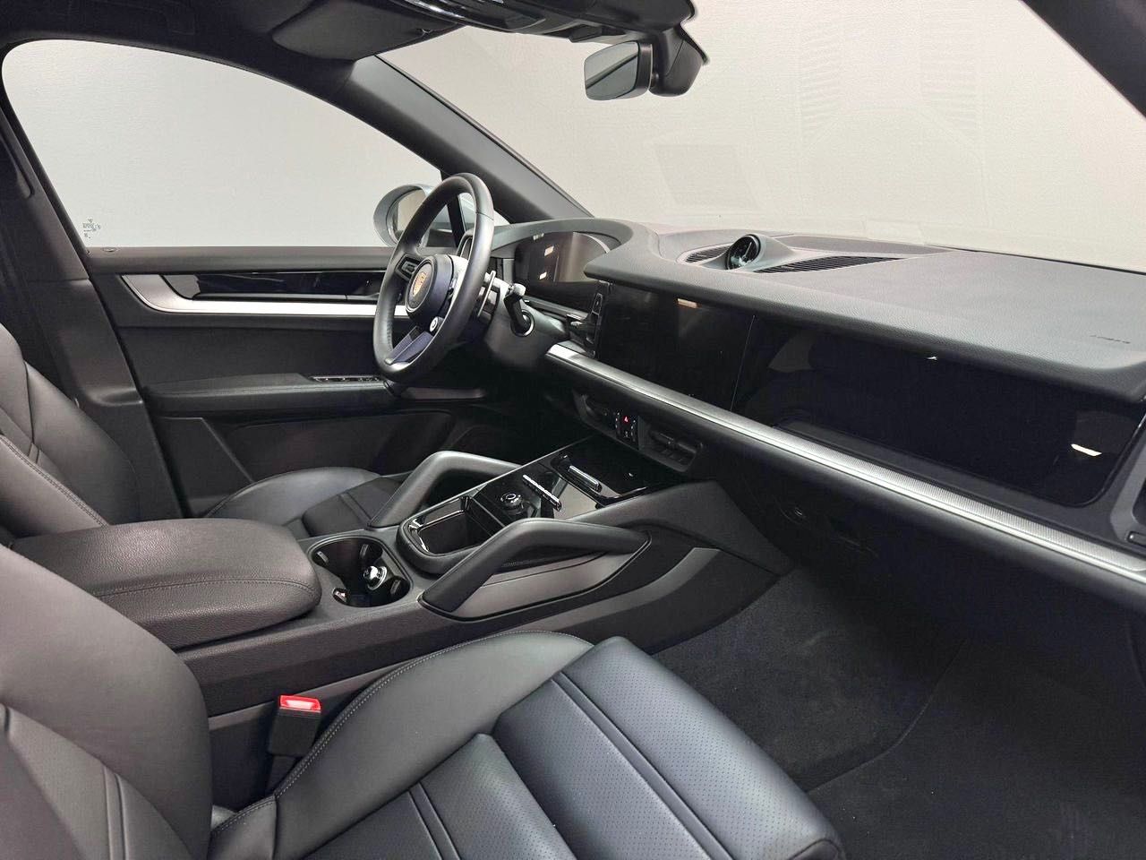 Porsche Cayenne Coupe E-Hybrid 470HP 22" AIR PANO *VAT*