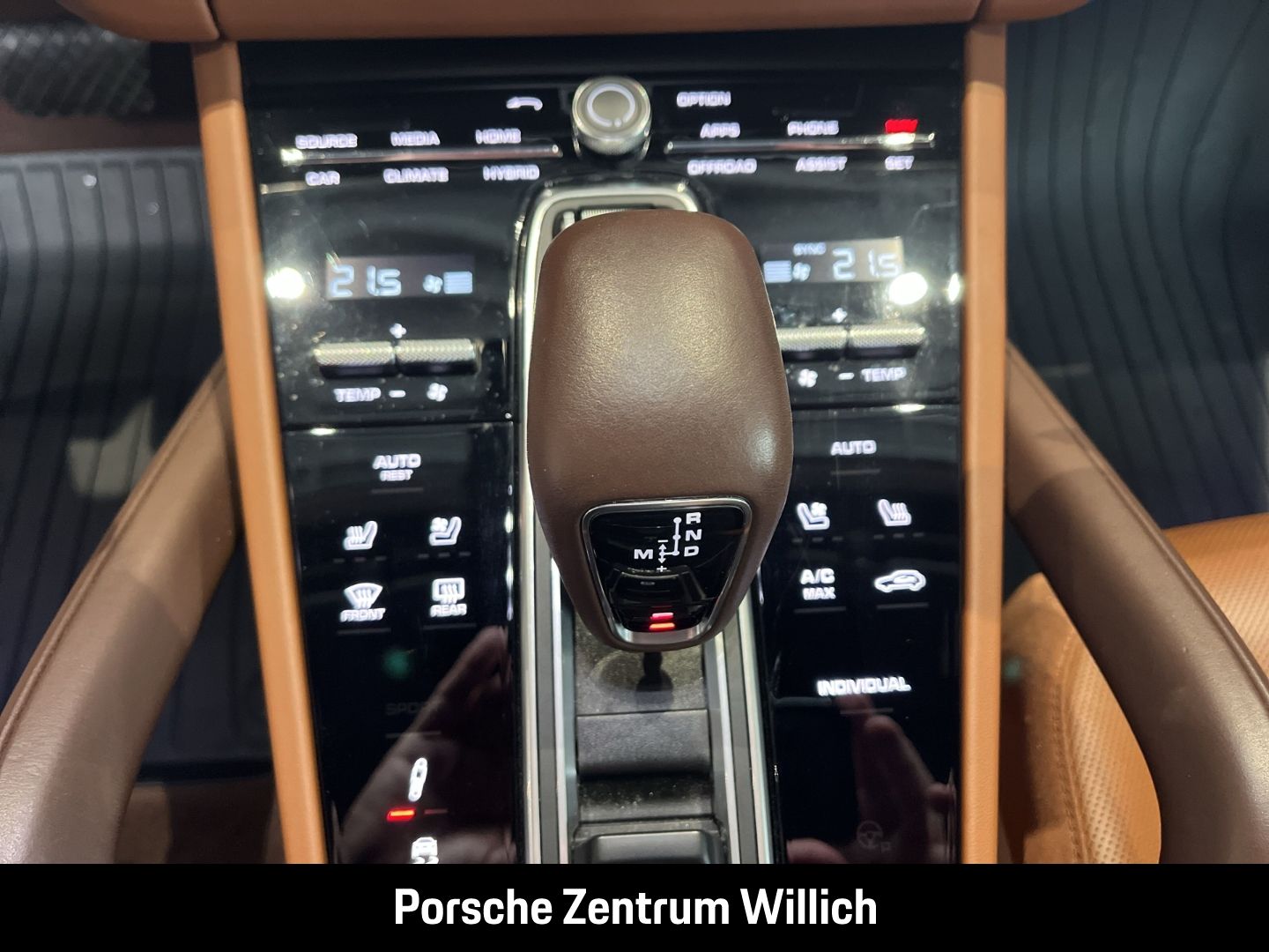 Porsche Cayenne E-Hybrid Clubleder Luftfederung 21-Zoll