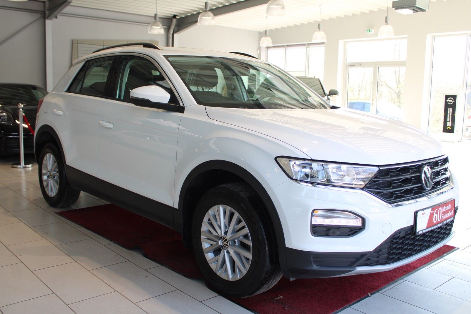 Volkswagen T-Roc 1.5 TSI DSG - Samsaru's Car Outlet