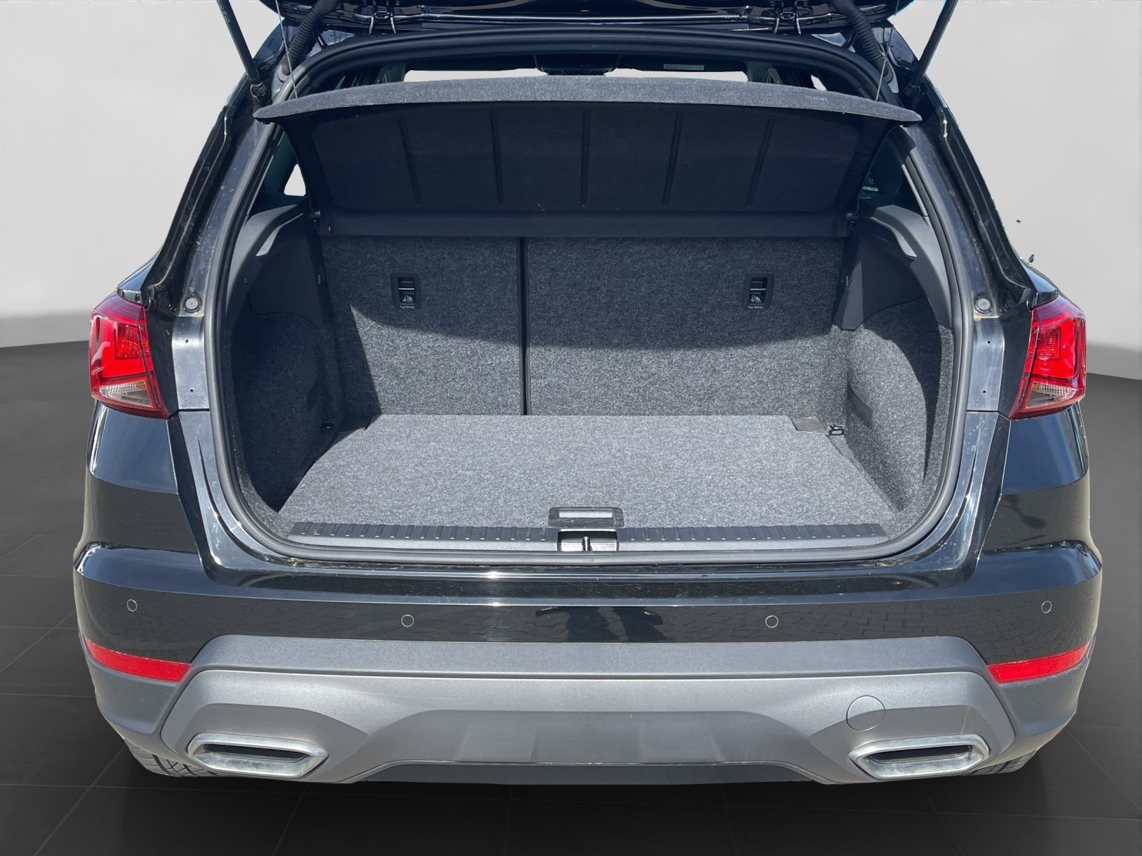 Seat Arona 1.5 TSI DSG FR NAVI AHK SITZHZG GJR