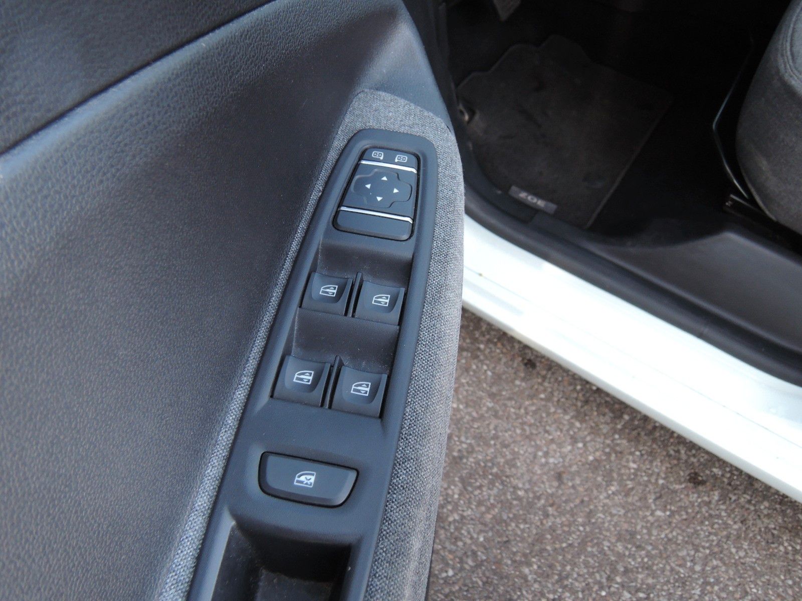 Renault ZOE R135 Z.E.50 Experie. - Samsaru's Car Outlet
