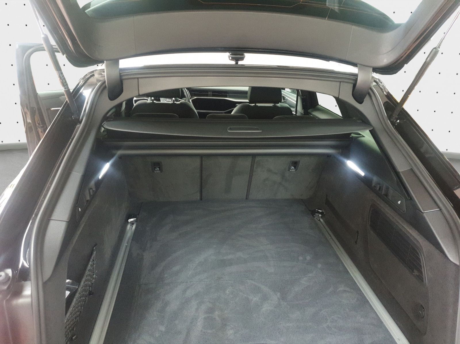 Audi A6 Avant Sport 40 TDI - Samsaru's Car Outlet