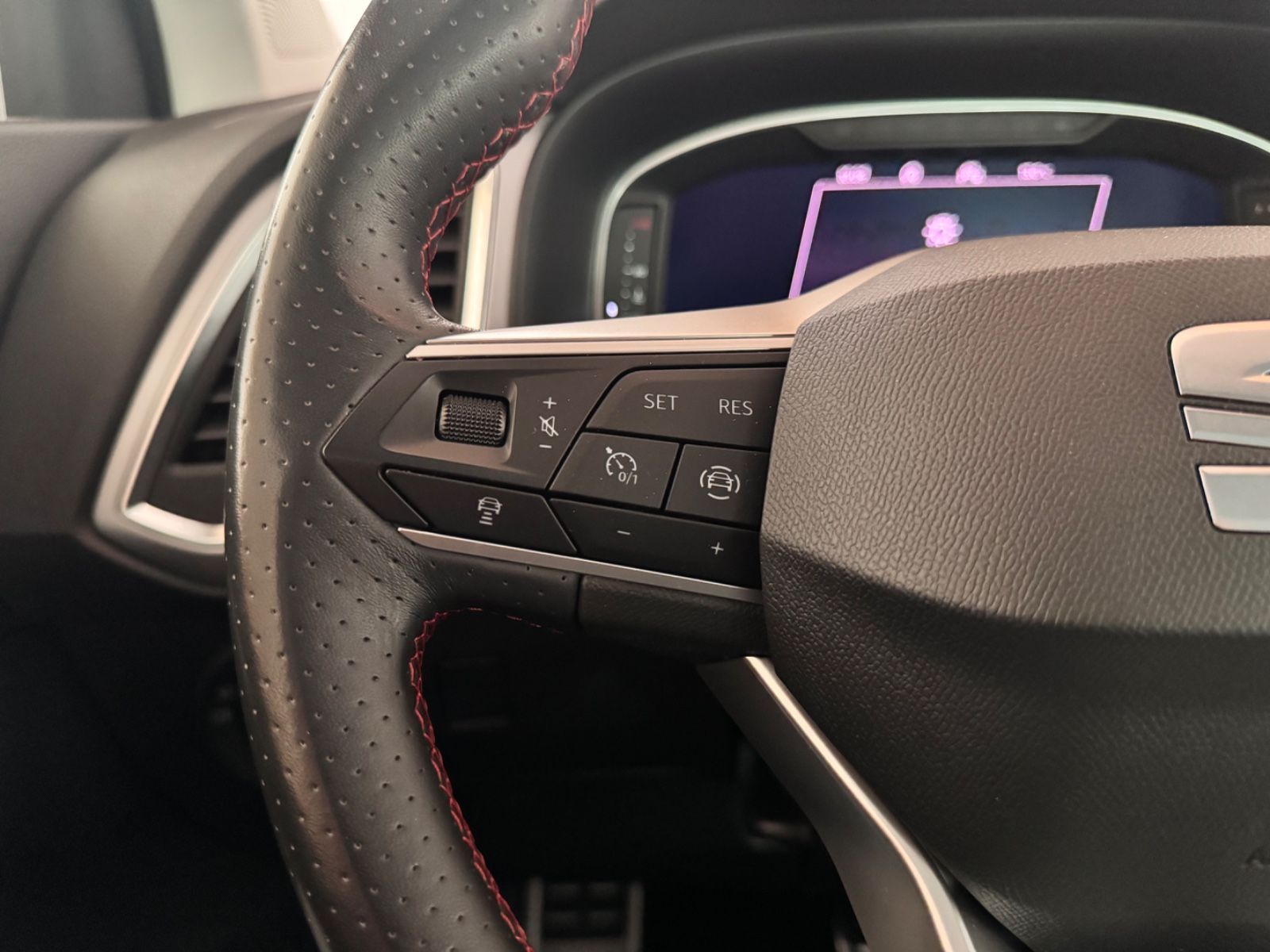 Seat Ateca FR 2.0 TDI /CAM 360°/LED/AHK