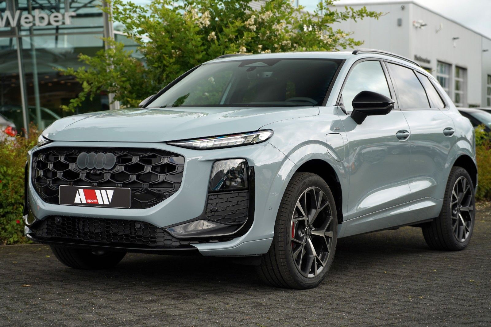 Audi Q3 SUV e-hybrid AHK S-LINE PANO TECH PRO MATRIX