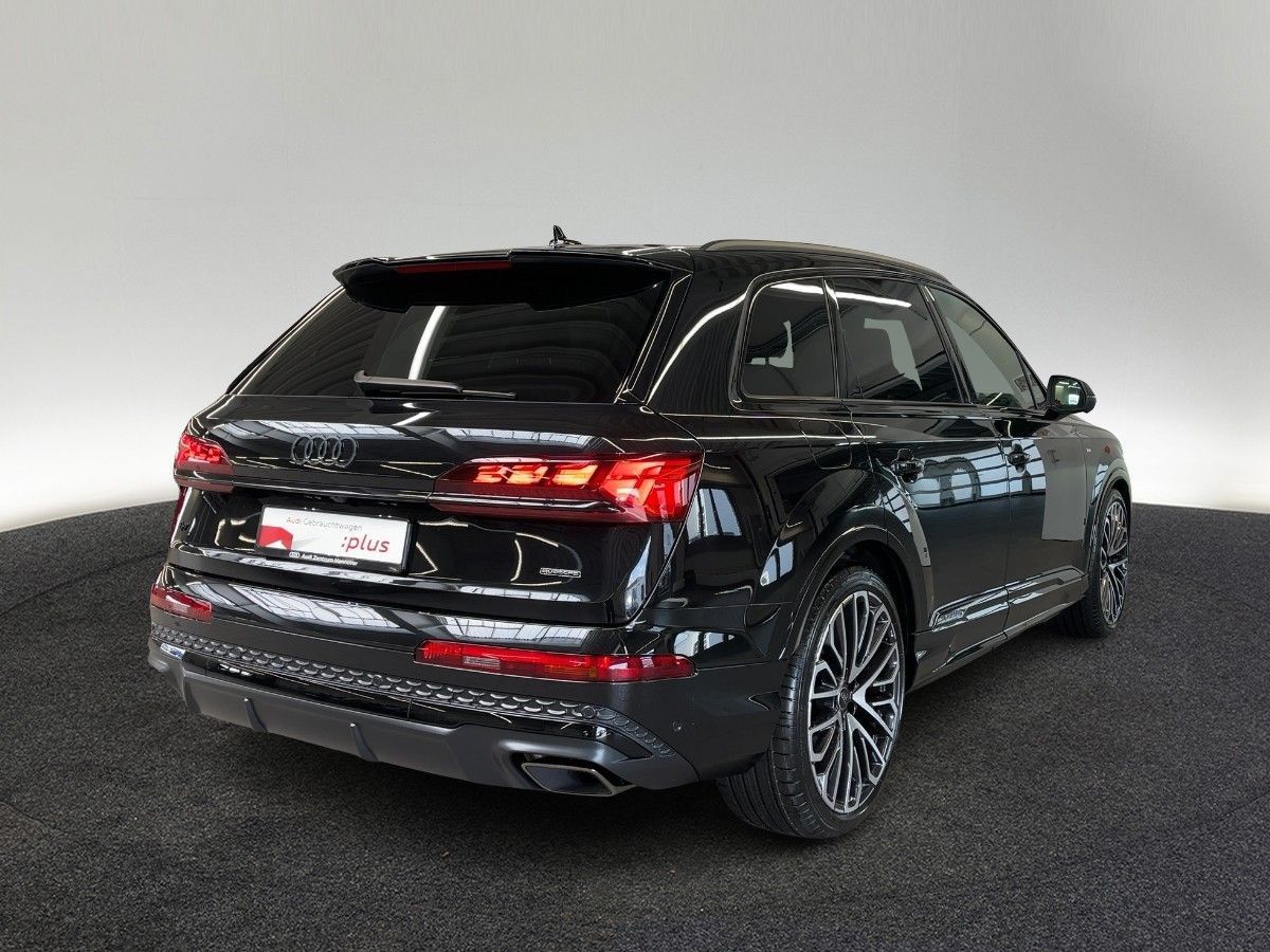 Audi Q7 SUV 60 TFSI e S line quattro