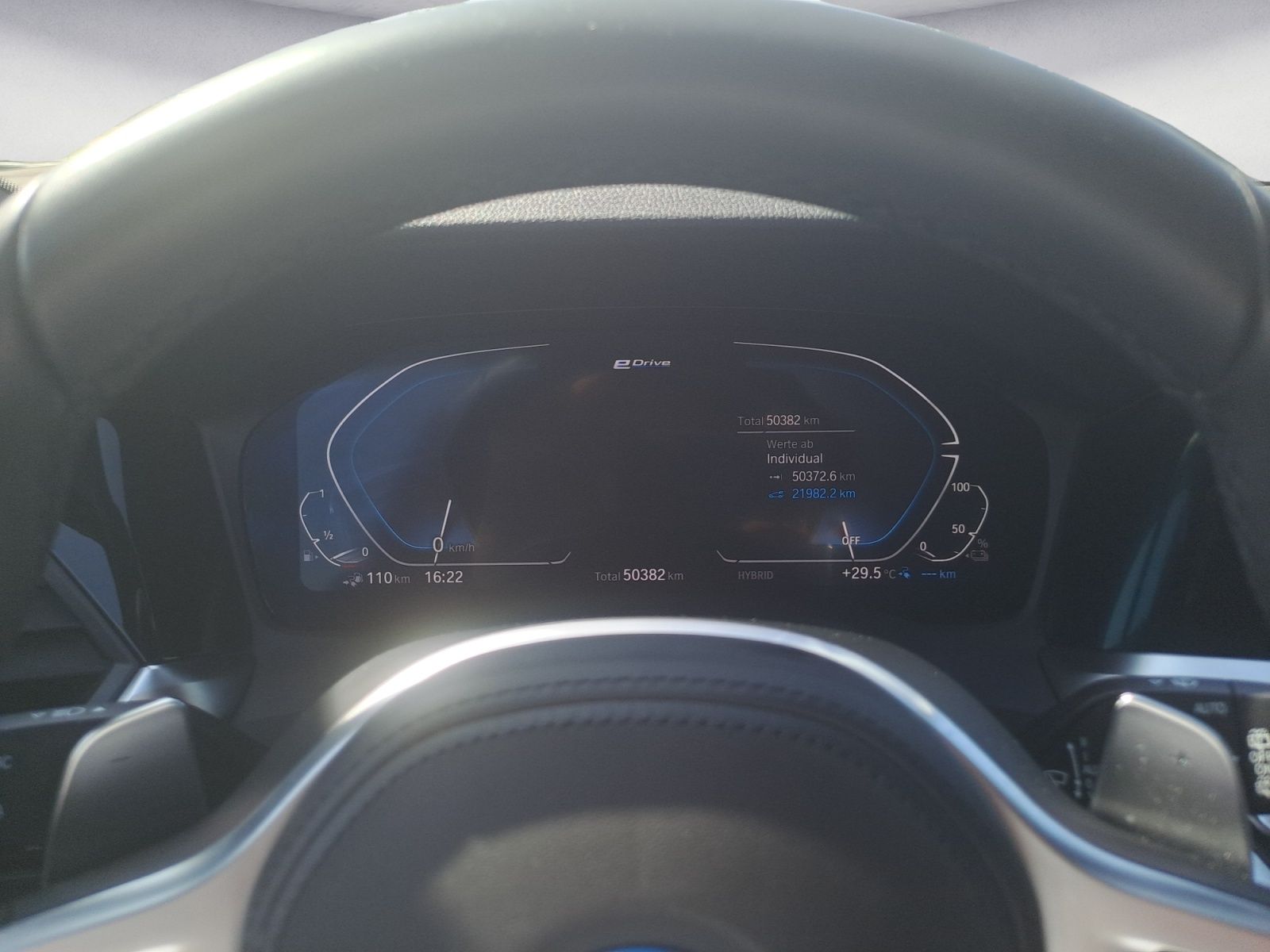 BMW 330e Touring M Sportpaket - Samsaru's Car Outlet