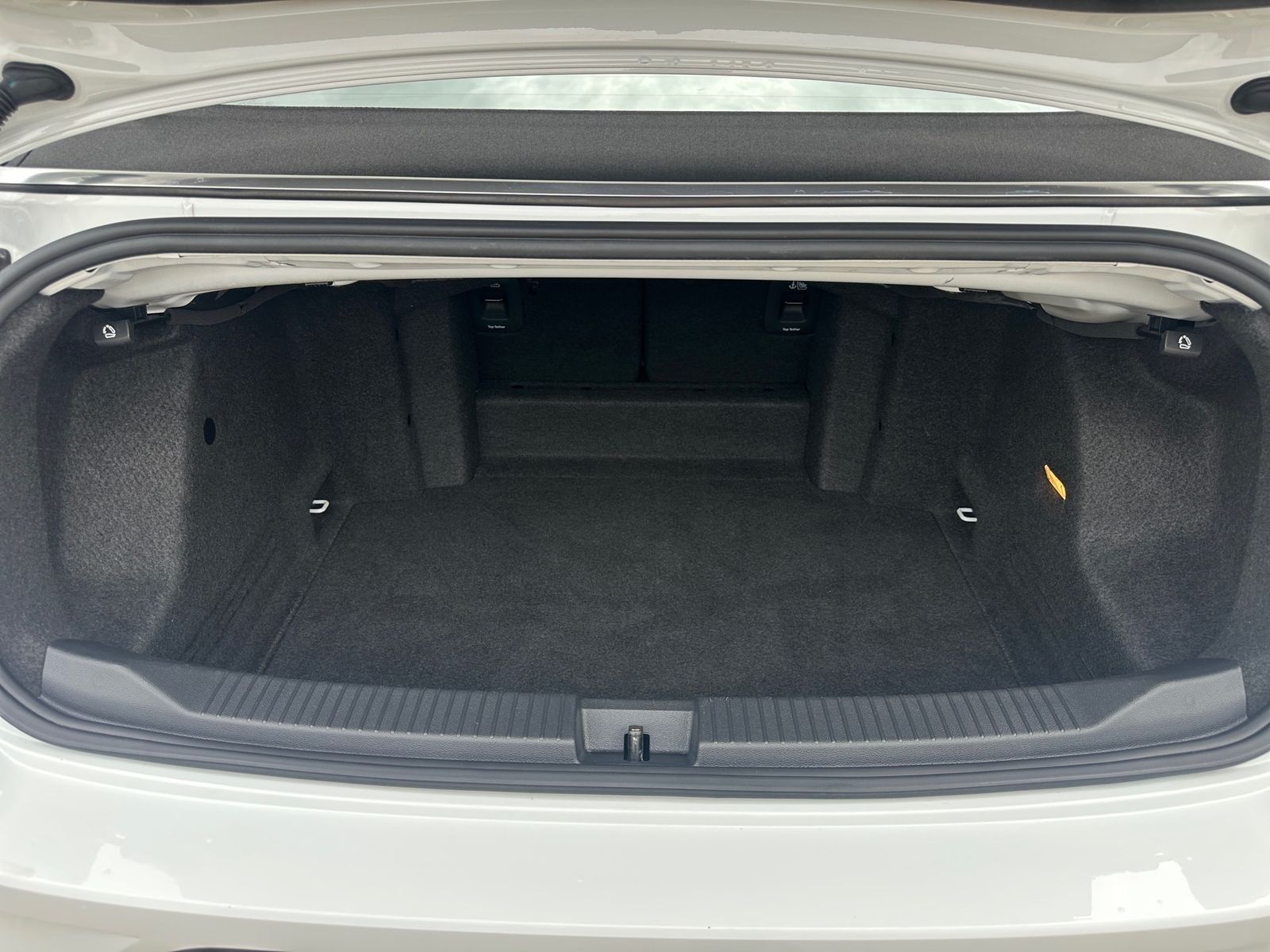 Volkswagen T-Roc Cabriolet 1.0 TSI Style - Samsaru's Car Outlet