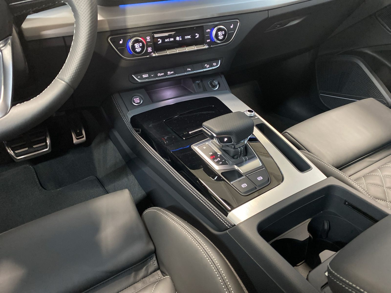 Audi Q5 40 TDI q. S line - Samsaru's Car Outlet