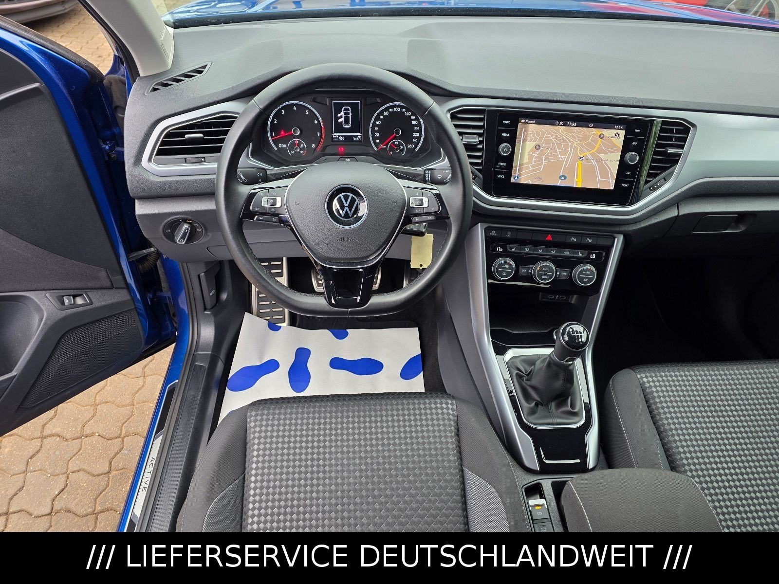Volkswagen T-Roc 1.5 Active - Samsaru's Car Outlet