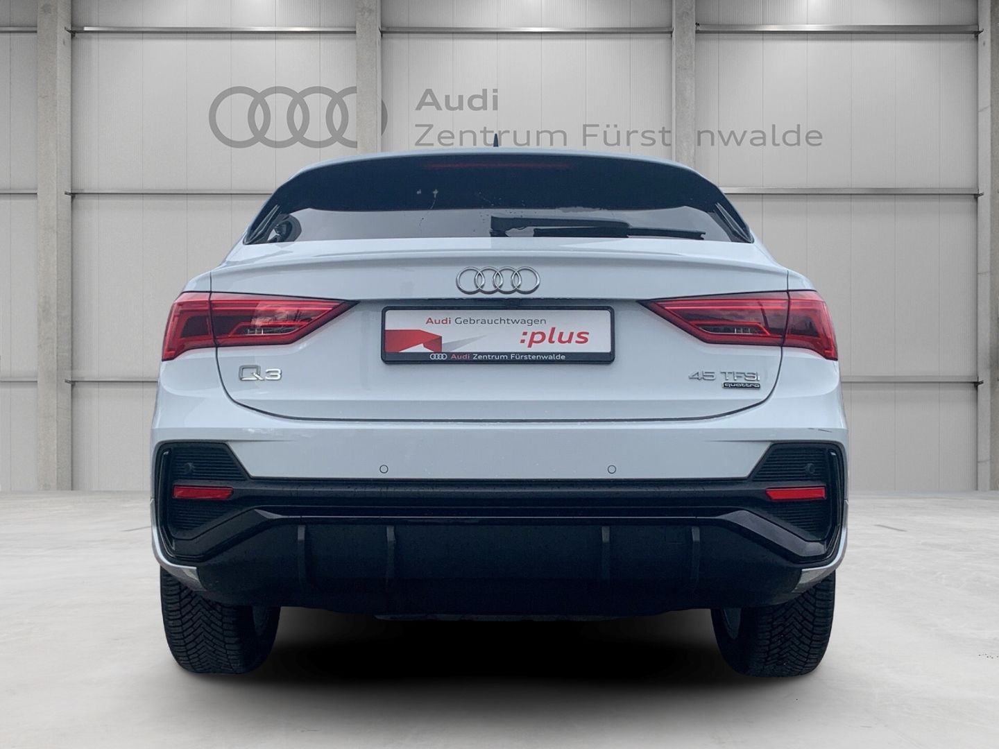 Audi Q3 Sportback 45 TFSI quattro S line - Samsaru's Car Outlet
