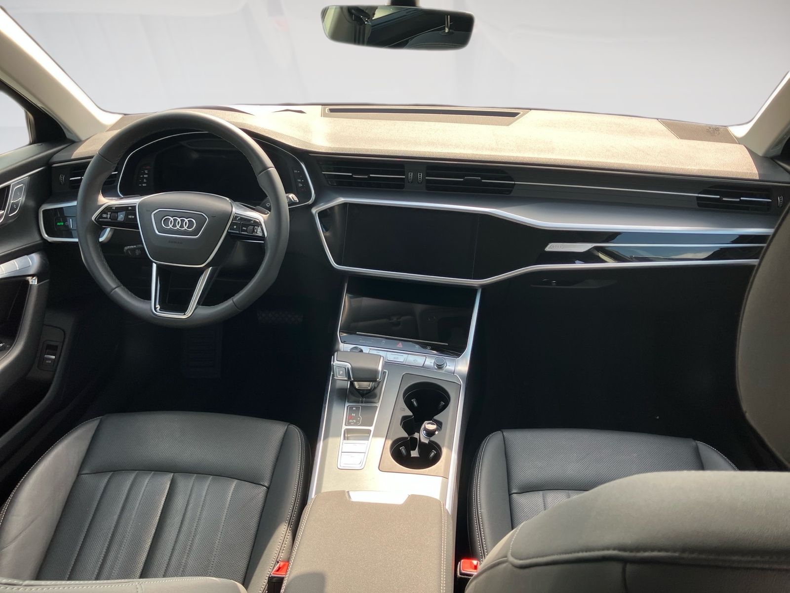 Audi A6 Avant 45 TFSI - Samsaru's Car Outlet