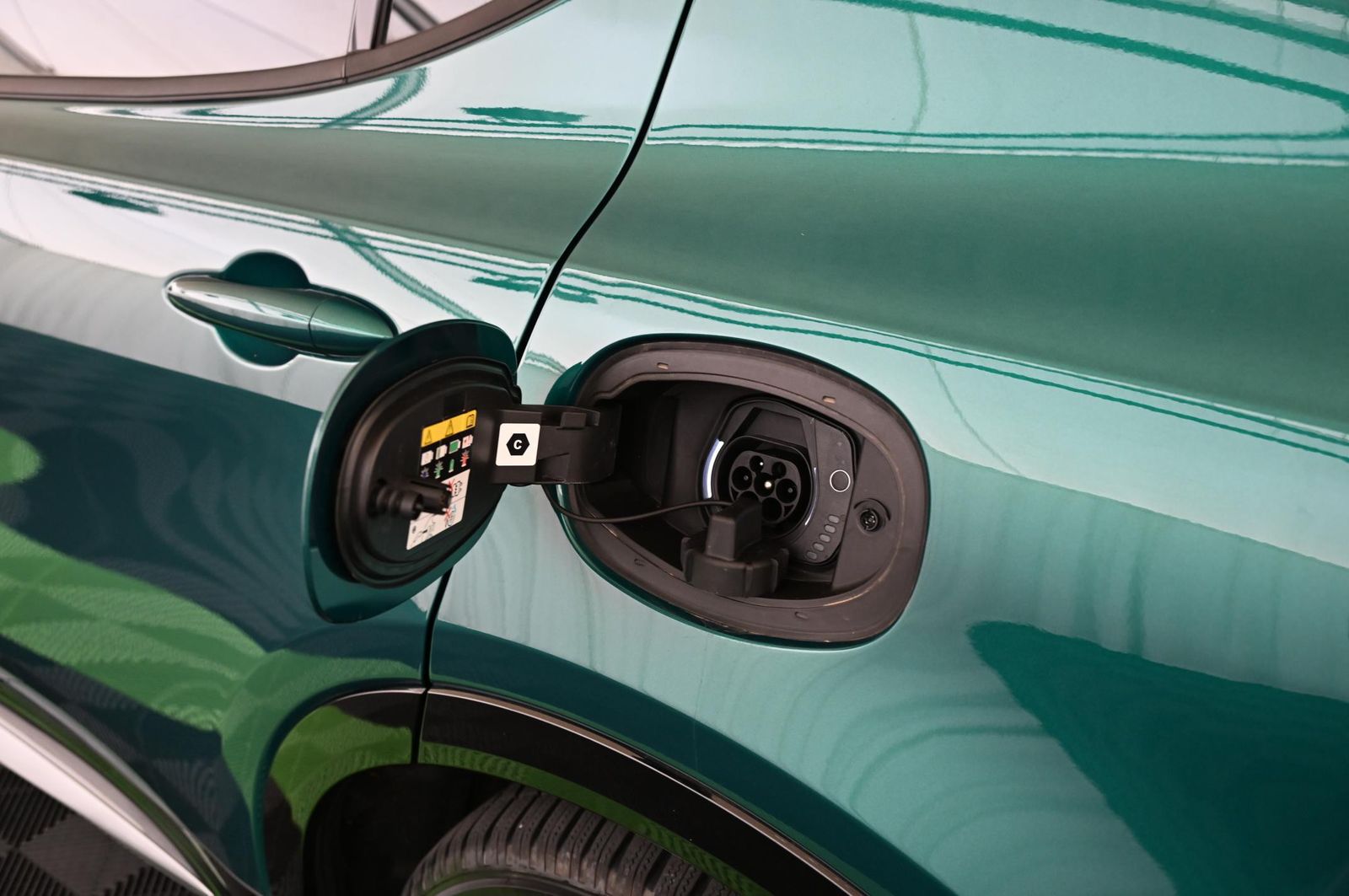 Alfa Romeo Tonale 1.3 PHEV 280 Q4 Ti LED/PANO/PREMIUM/18