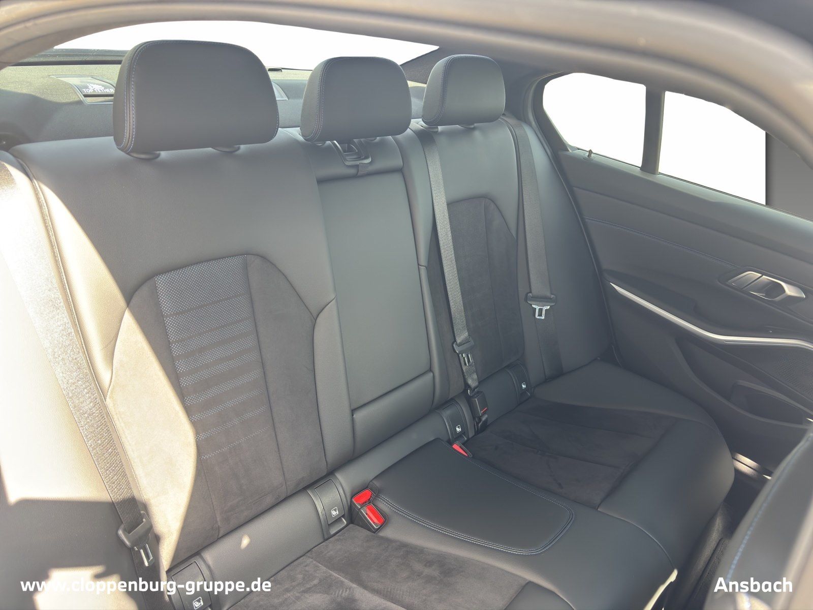 BMW 330e M Sportpaket - Samsaru's Car Outlet