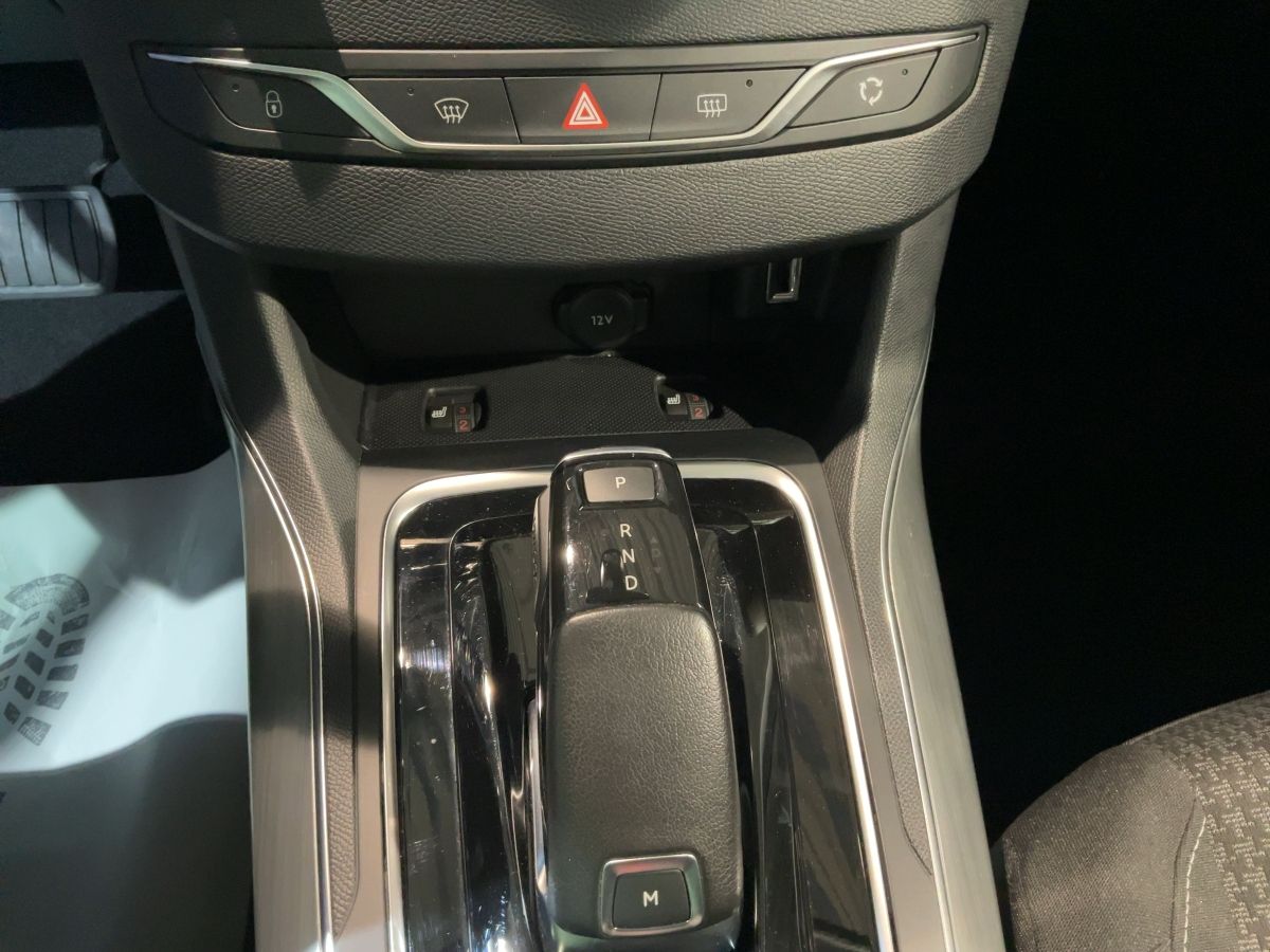 Peugeot 308 - Samsaru's Car Outlet