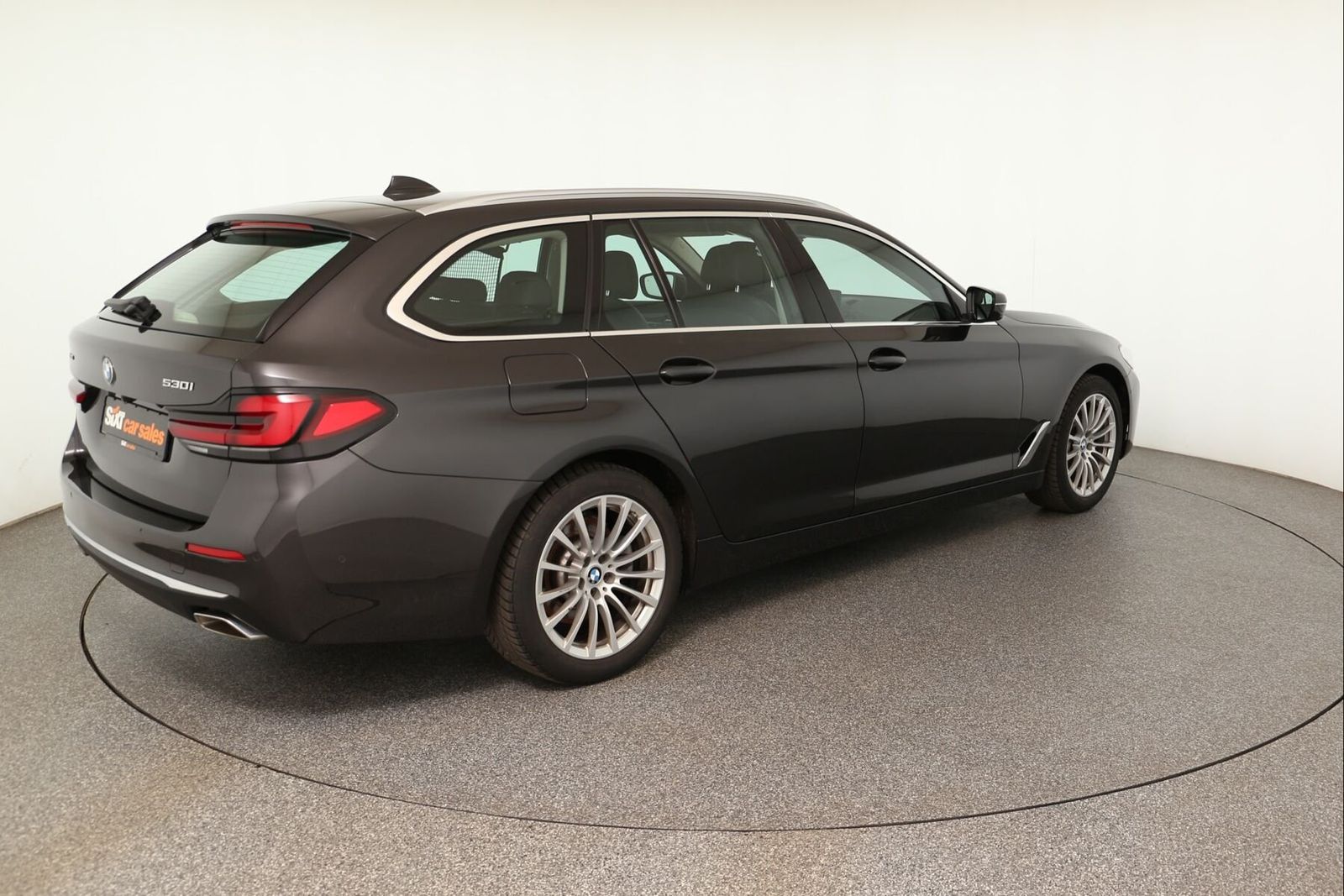 BMW 530i xDrive Luxury|ACC|PANO|HUD|360°|elSitze|AHK