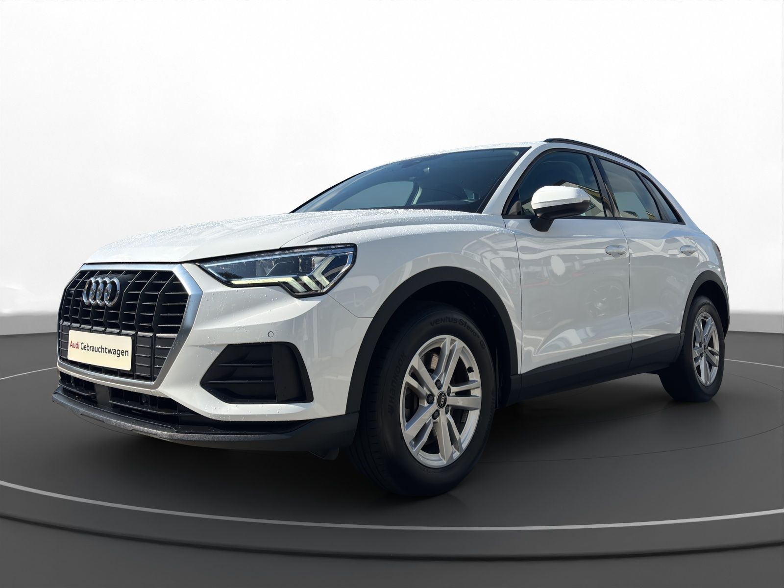 Audi Q3 40 TFSI quattro S tronic - Samsaru's Car Outlet