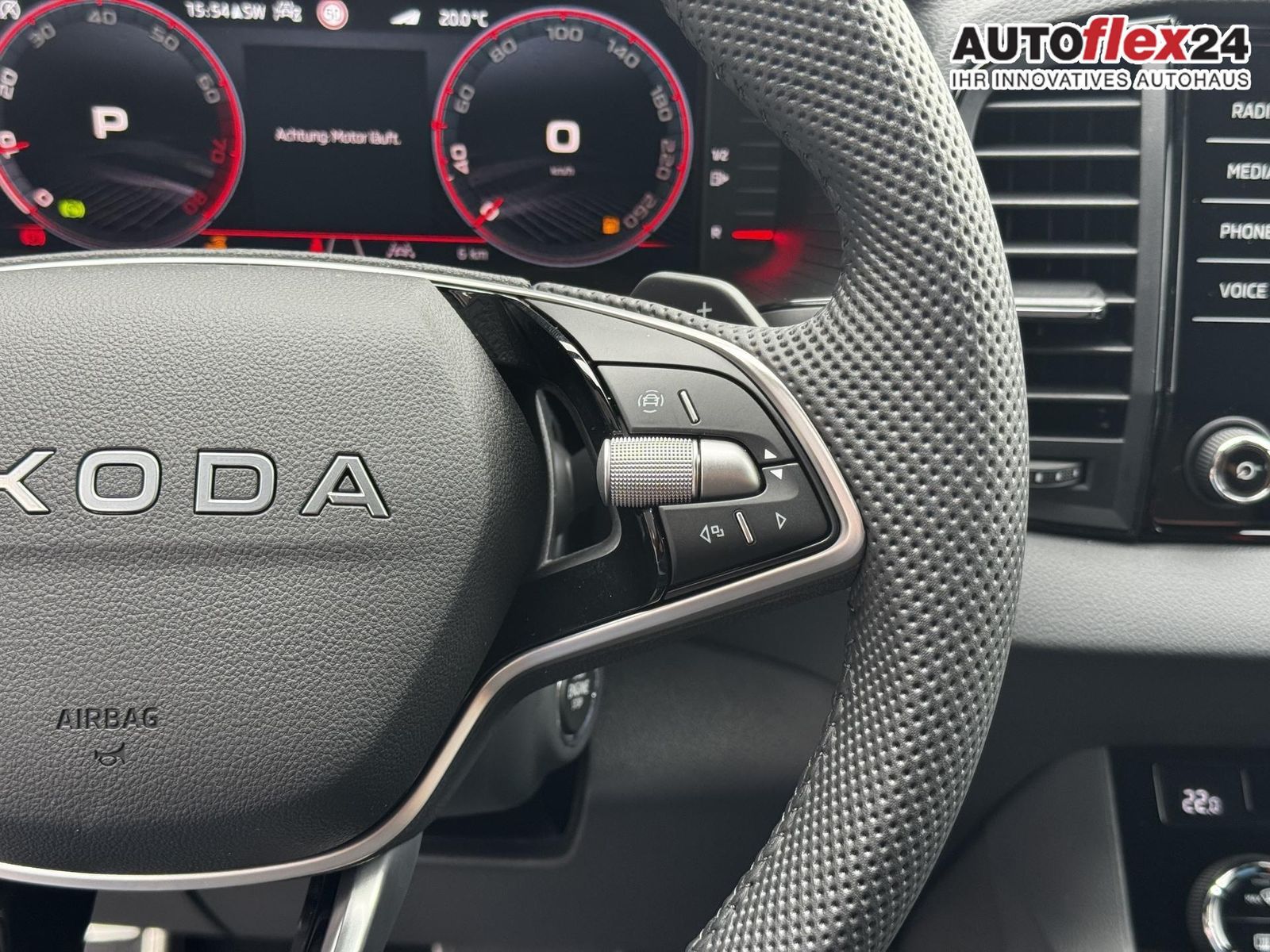 Skoda Karoq 1,5 TSI DSG Sportline 2ZKlimaautomatik ...