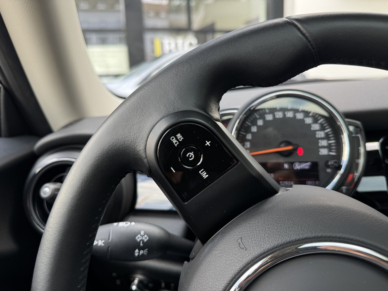 MINI One 3-Türer - Samsaru's Car Outlet