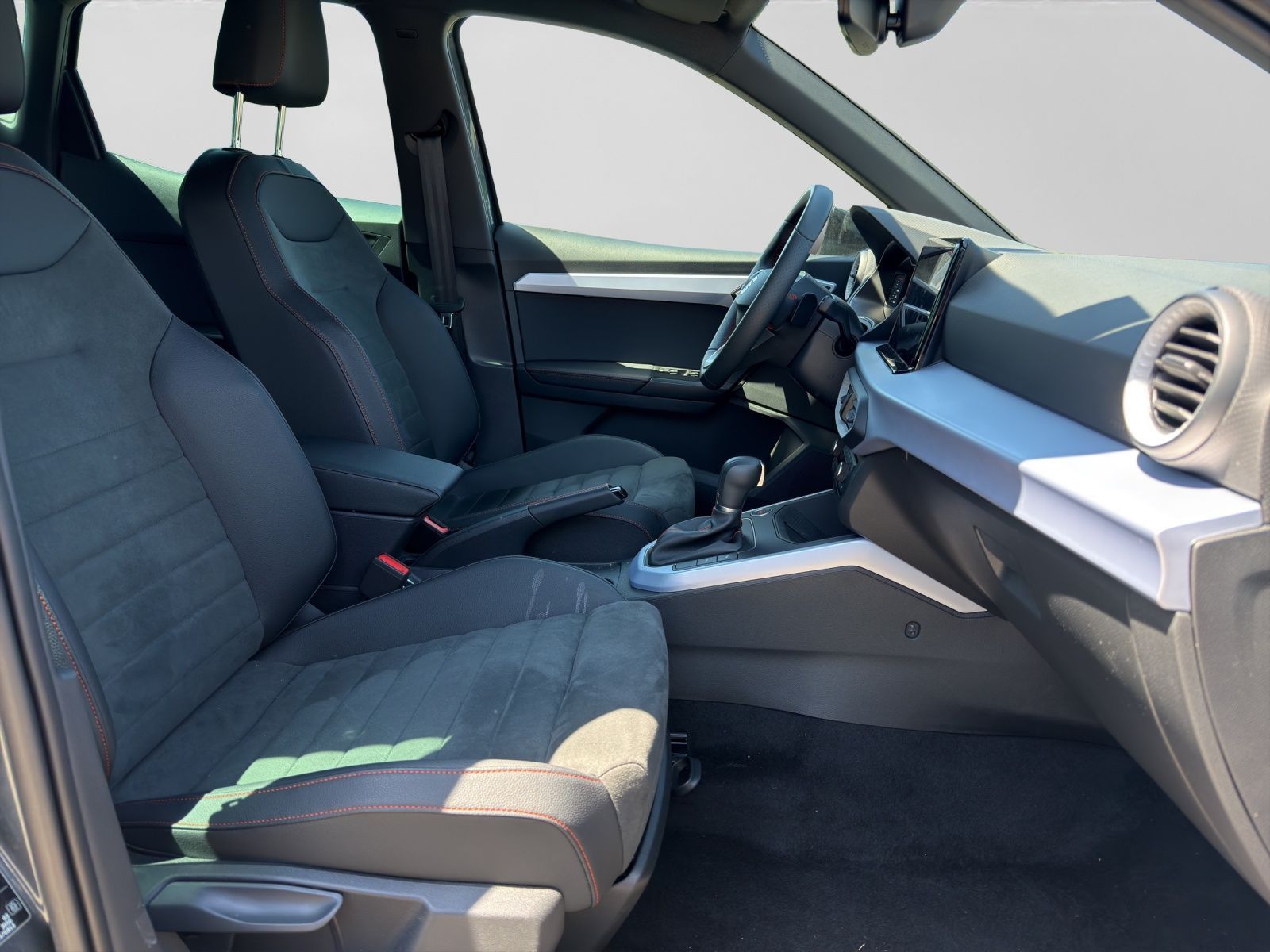 Seat Arona 1.5 TSI DSG FR AHK KAMERA PARKLENK NAVI AC