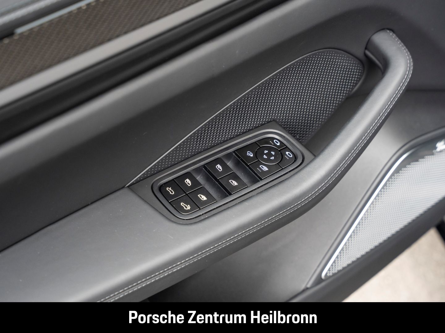 Porsche Macan Turbo Burmester Rückfahrkamera LED-Matrix