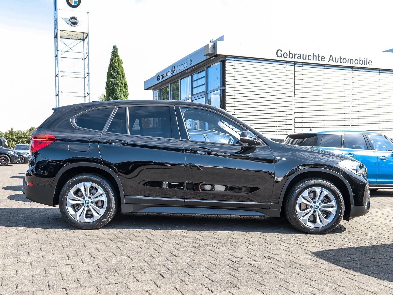 BMW X1 xDrive25e - Samsaru's Car Outlet