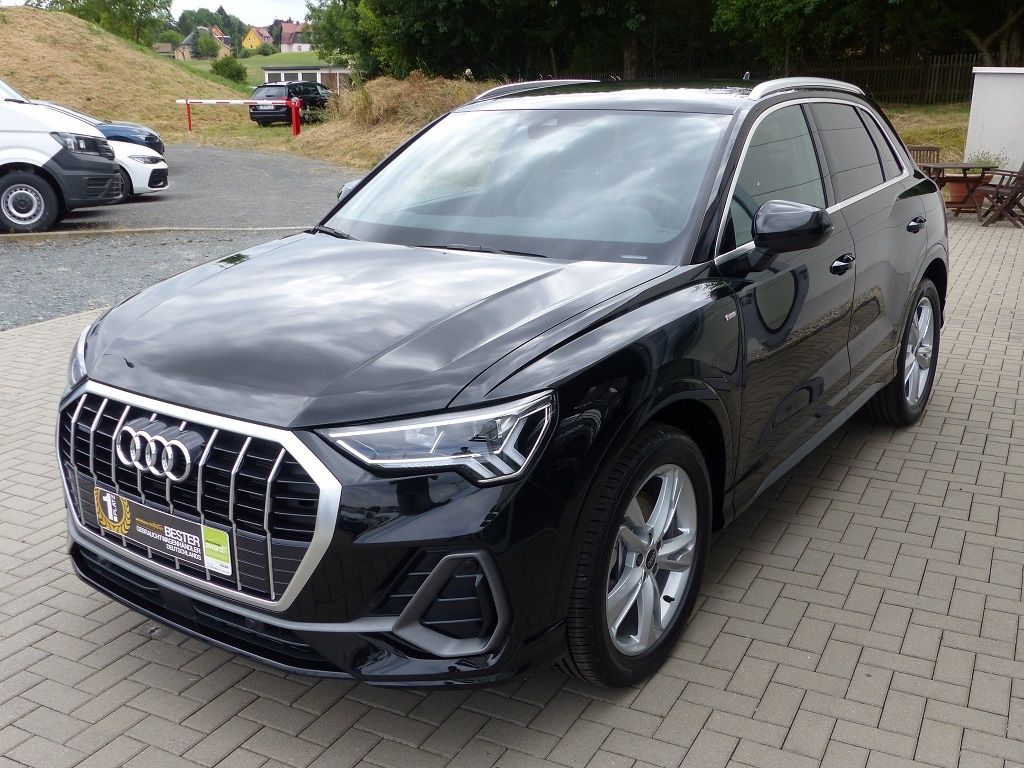 Audi Q3 40 TFSI quattro S line - Samsaru's Car Outlet