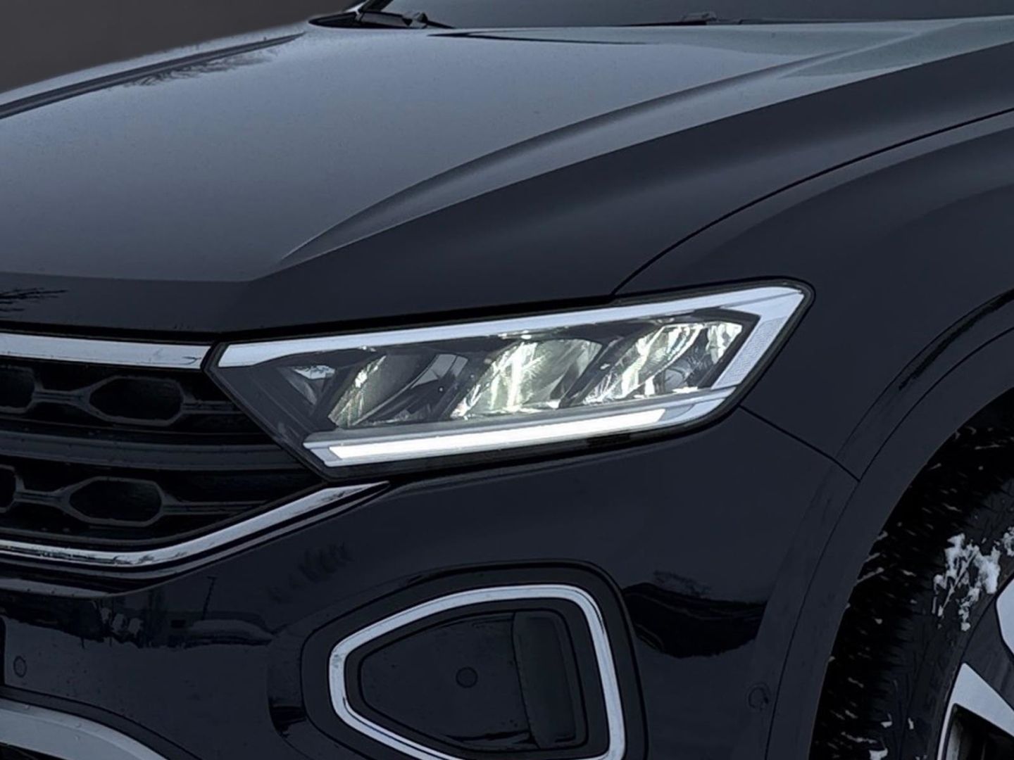 Volkswagen T-Roc Move 1.5 TSI - Samsaru's Car Outlet