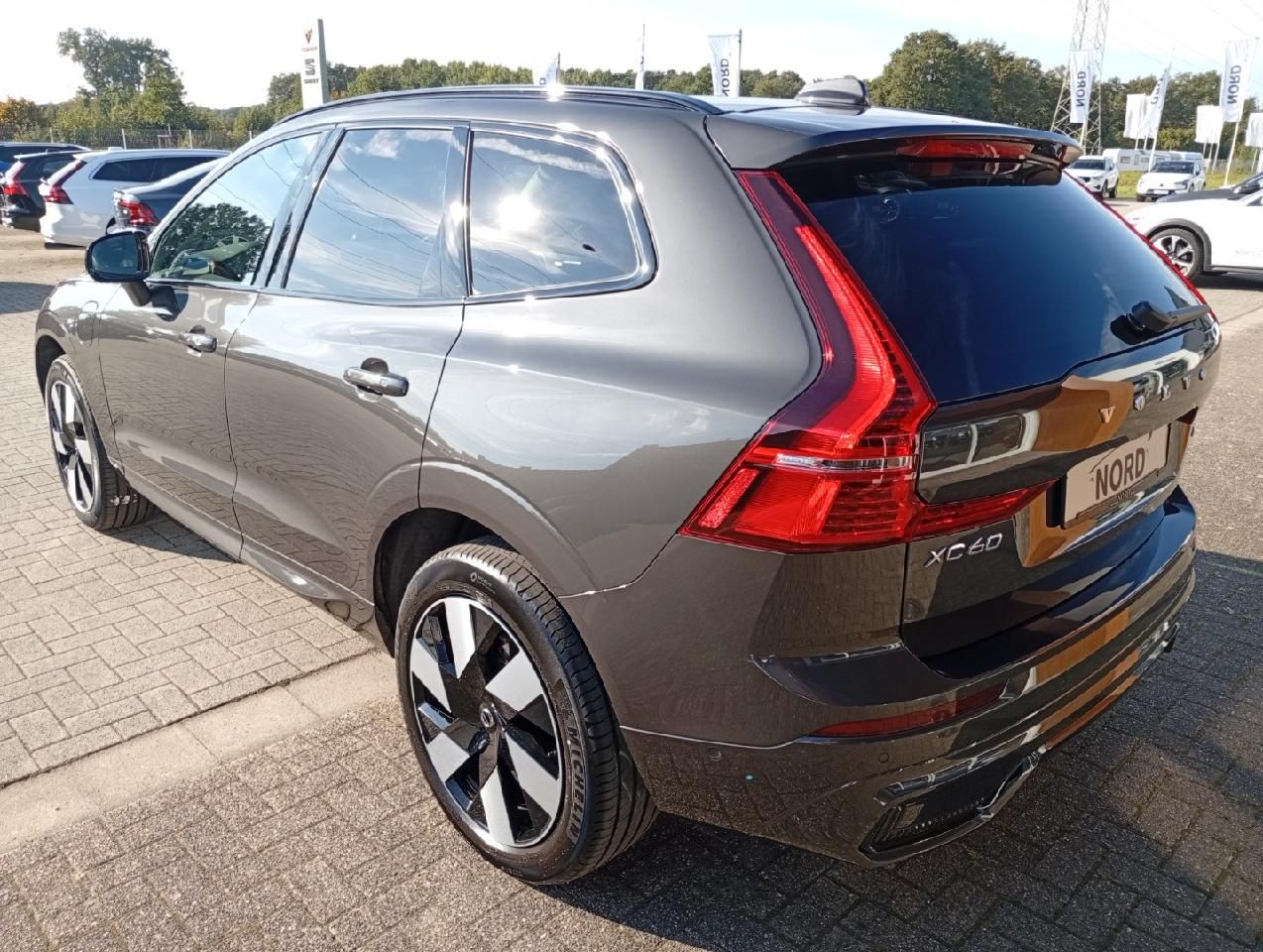 Volvo XC60 T8 Ultra Dark Plug-In Hybrid AWD/B&W/AHK