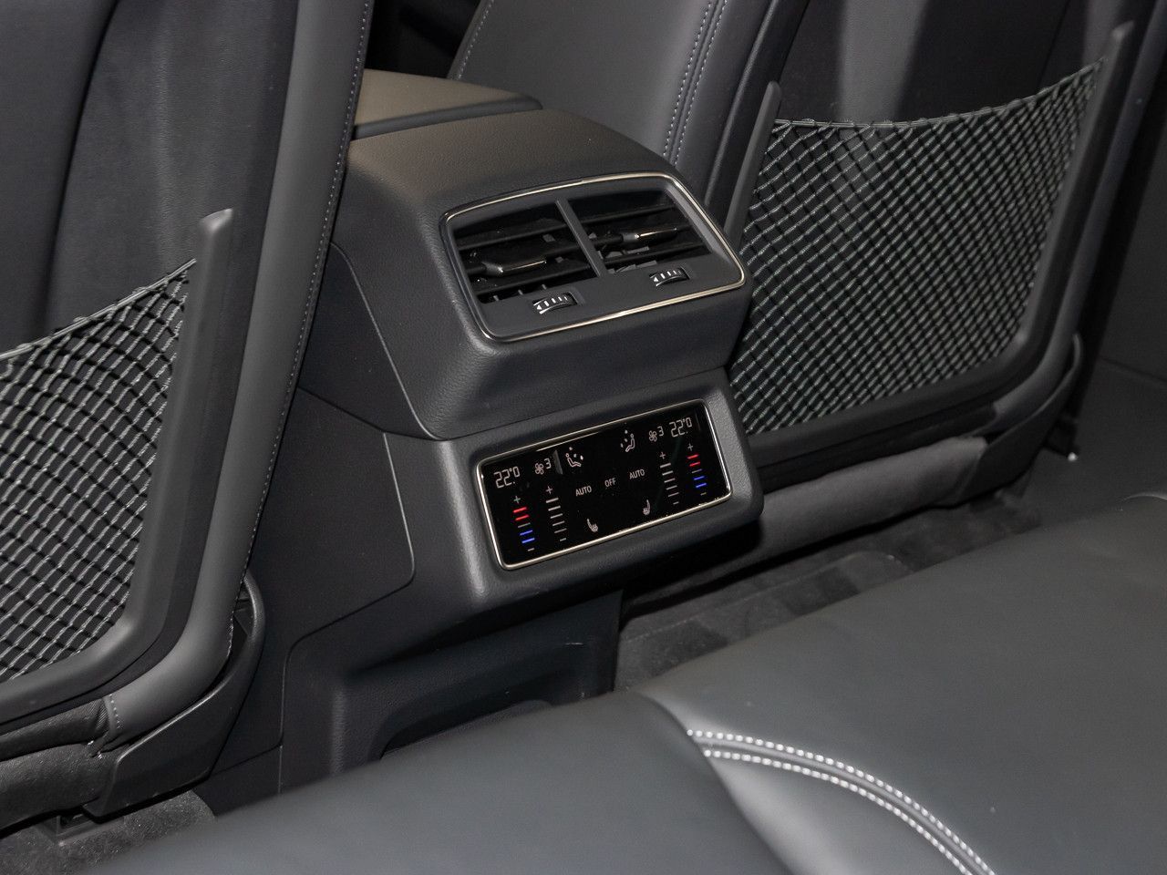Audi e-tron Sportback 55 quattro S line AHK HUD Pano